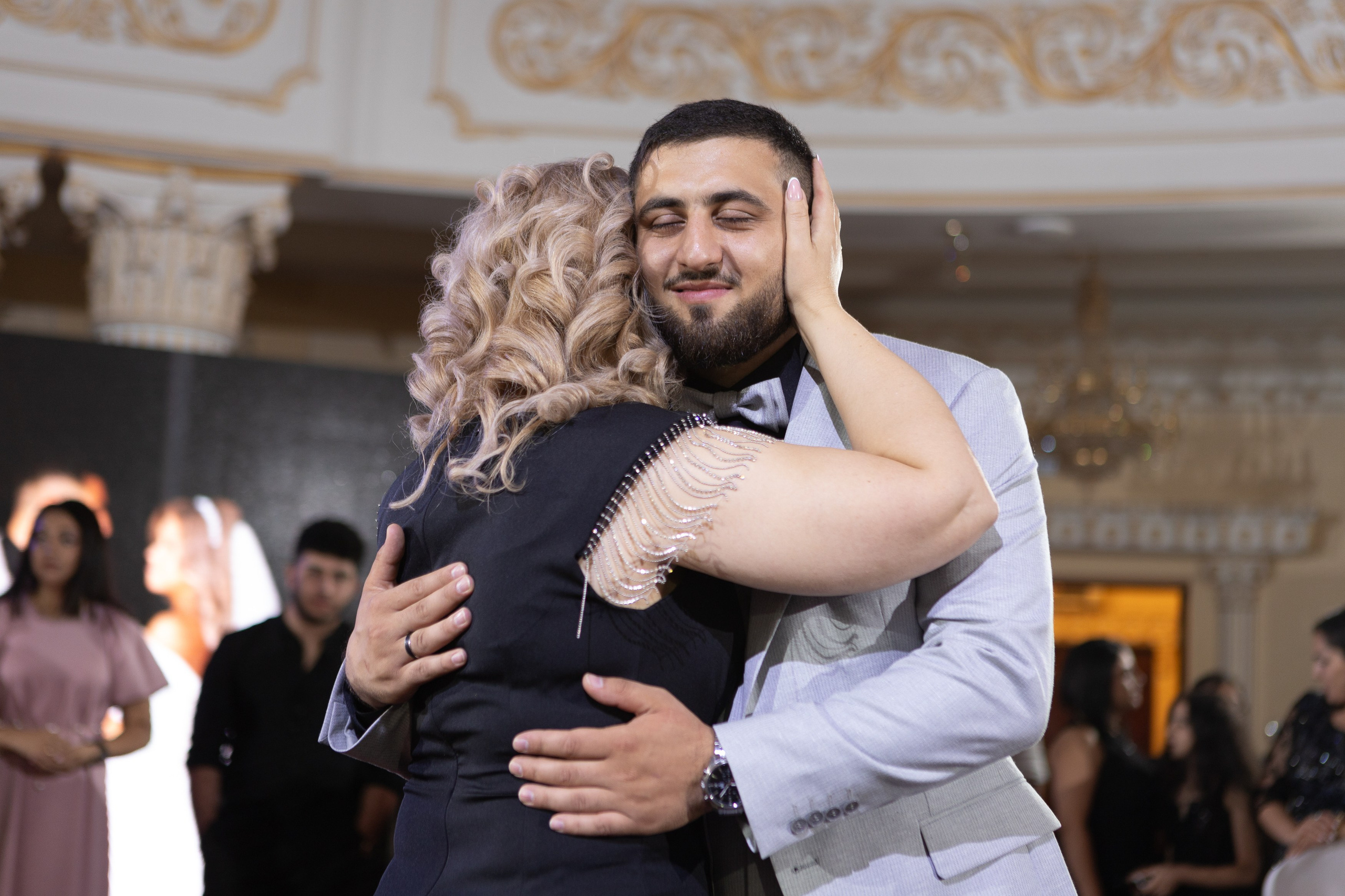 Свадебный фотограф Уфа — Руслан ГабдлисламовЖивые эмоции, красивые кадры, воспоминания на всю жизнь.Работаю по всей Республике Башкортоста. Свадебный фотограф Уфа Руслан Габдлисламов