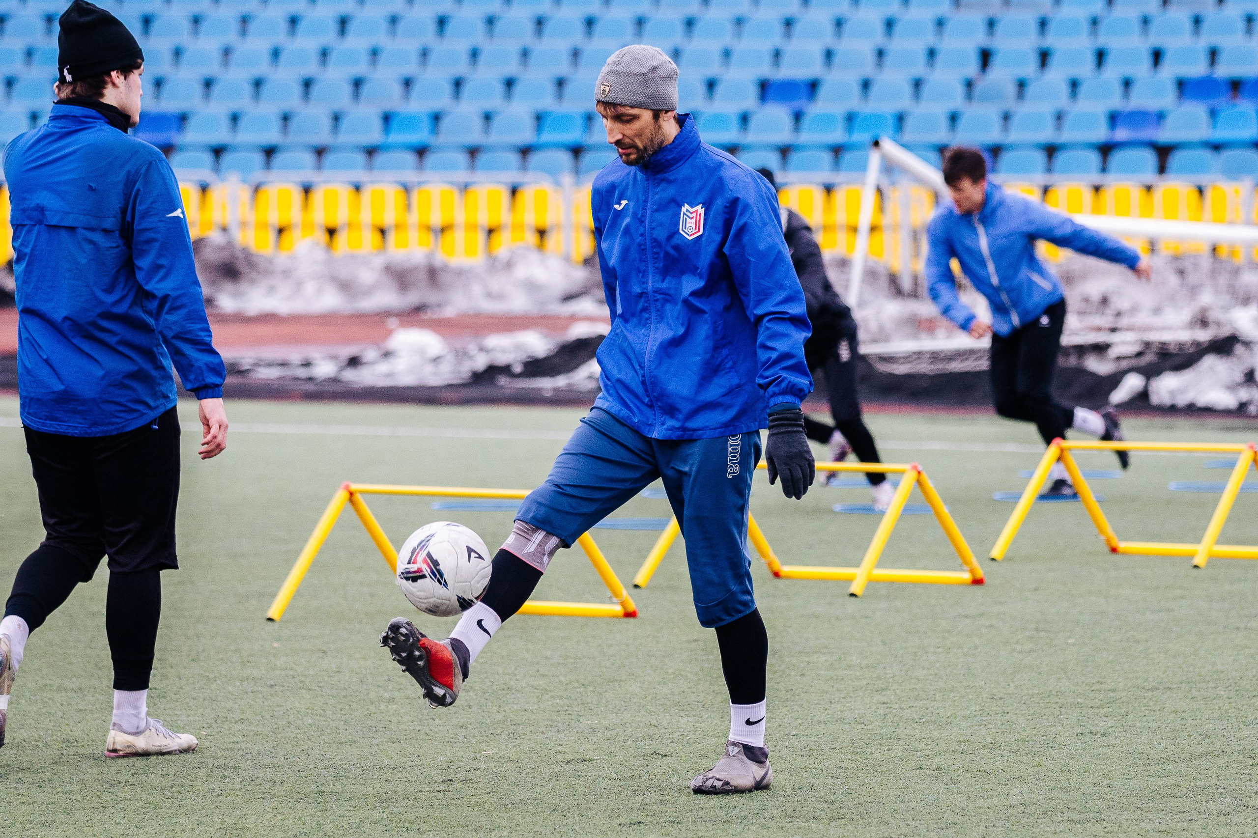 Тренировка ФК Металлург // 01.04.24. Денис Прохоров Фотограф в г. Магнитогорск