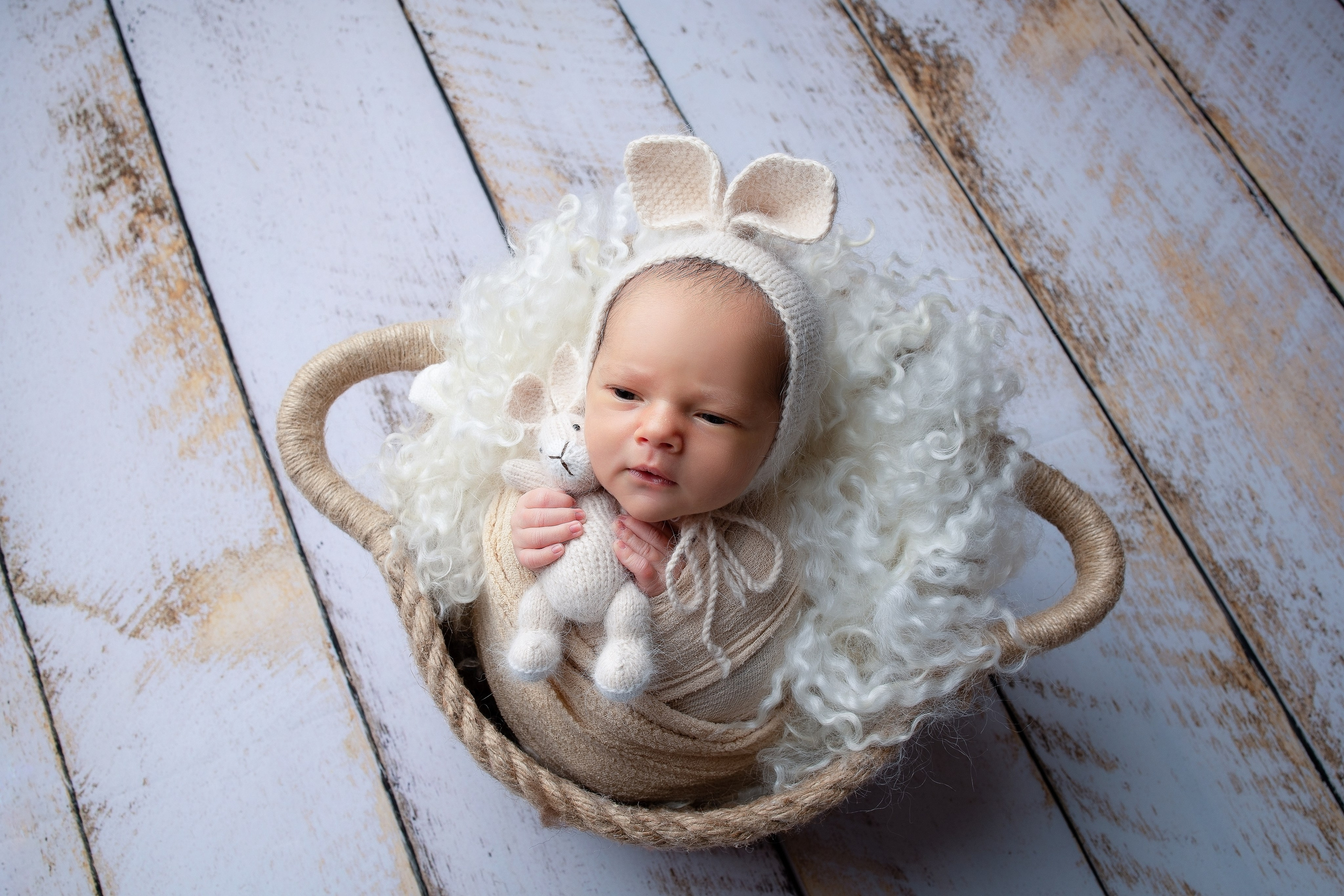 Нежная и милая фотосессия первых дней жизни Вашего ребенка в Минске. Фотограф новорождённых Минск — стоимость newborn фотосессии в Минске