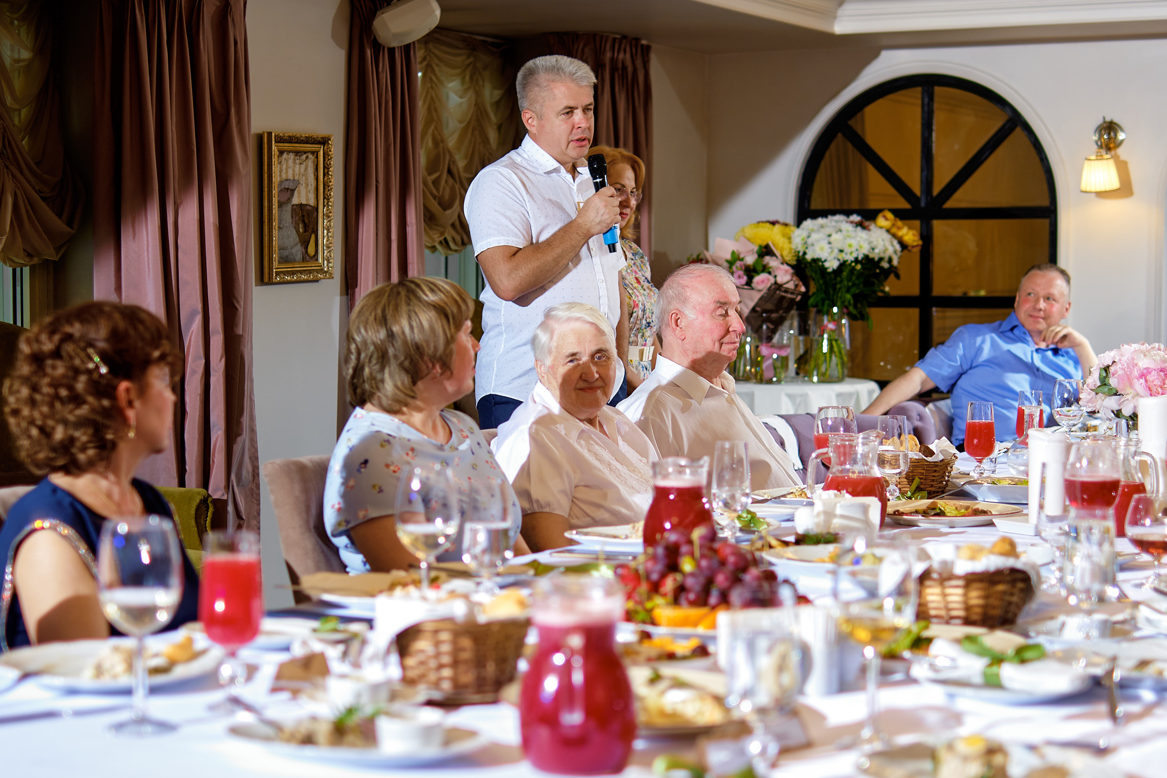 Юбилей. банкет в ресторане Крюшон. Профессиональный фотограф в Екатеринбурге Юра Сахар