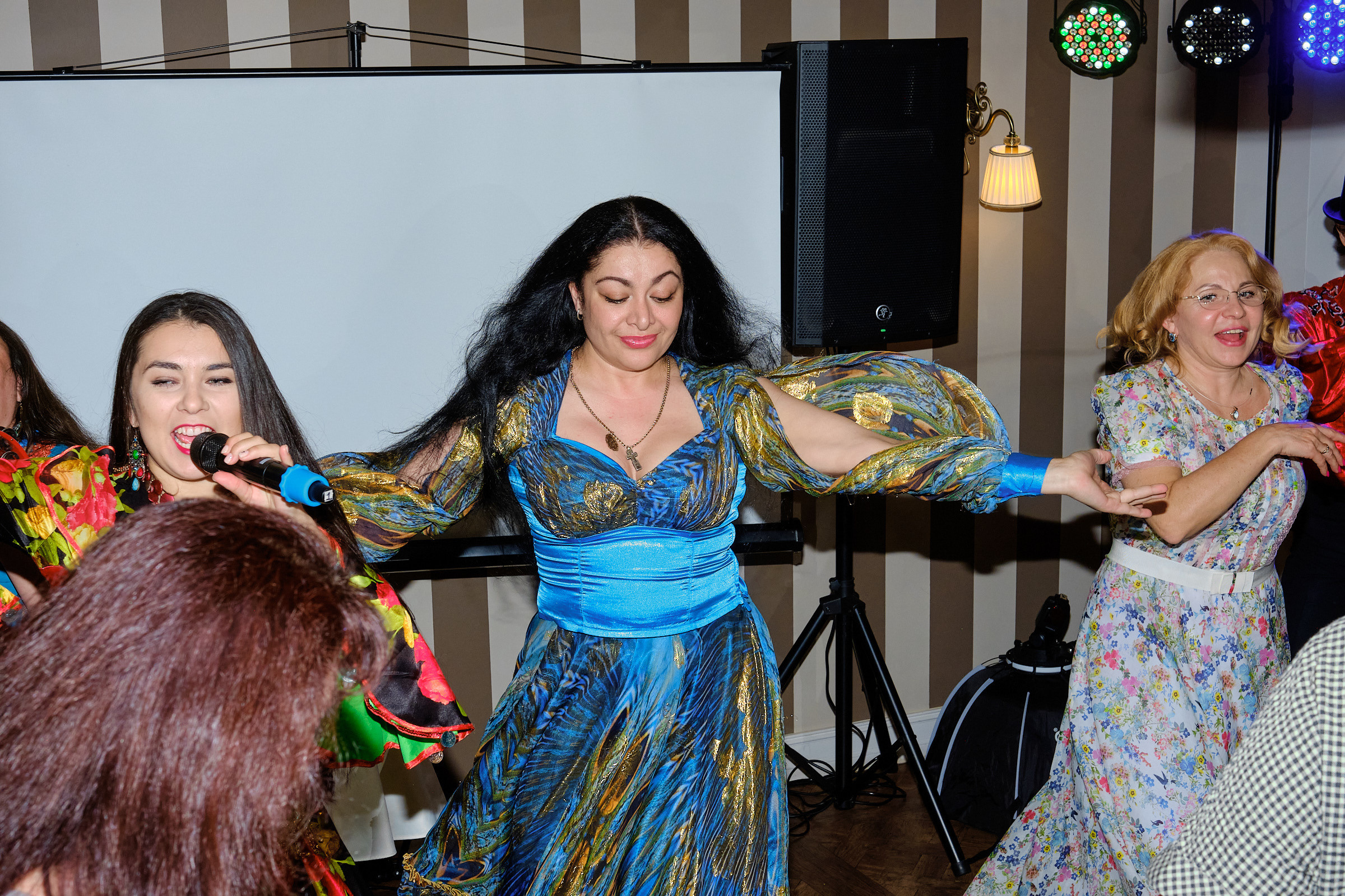 Юбилей. банкет в ресторане Крюшон. Профессиональный фотограф в Екатеринбурге Юра Сахар