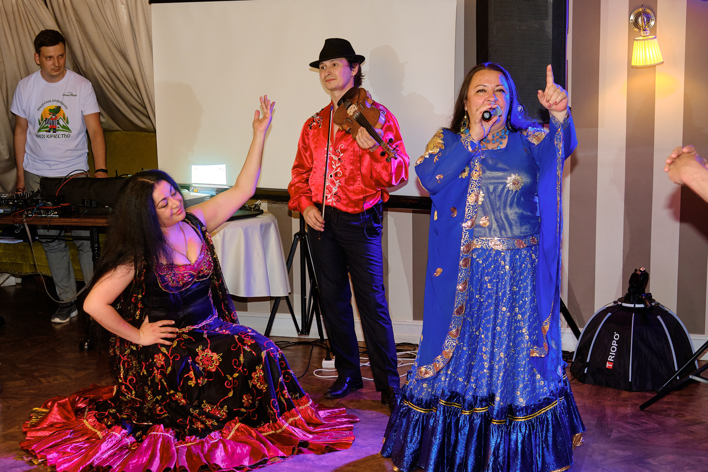 Юбилей. банкет в ресторане Крюшон. Профессиональный фотограф в Екатеринбурге Юра Сахар