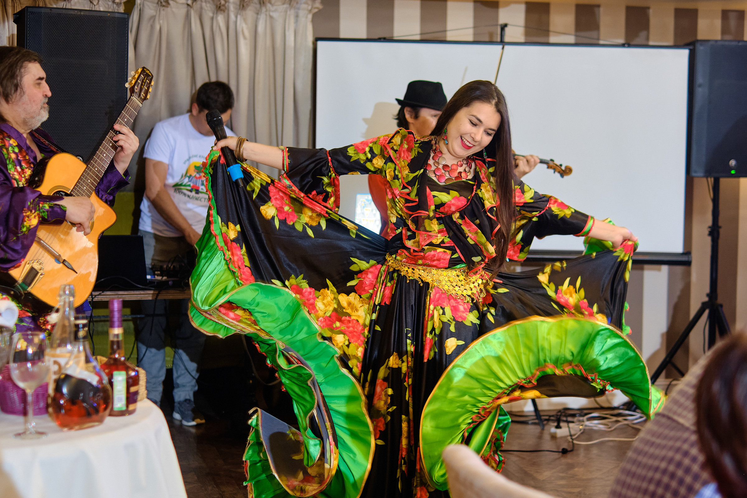 Юбилей. банкет в ресторане Крюшон. Профессиональный фотограф в Екатеринбурге Юра Сахар
