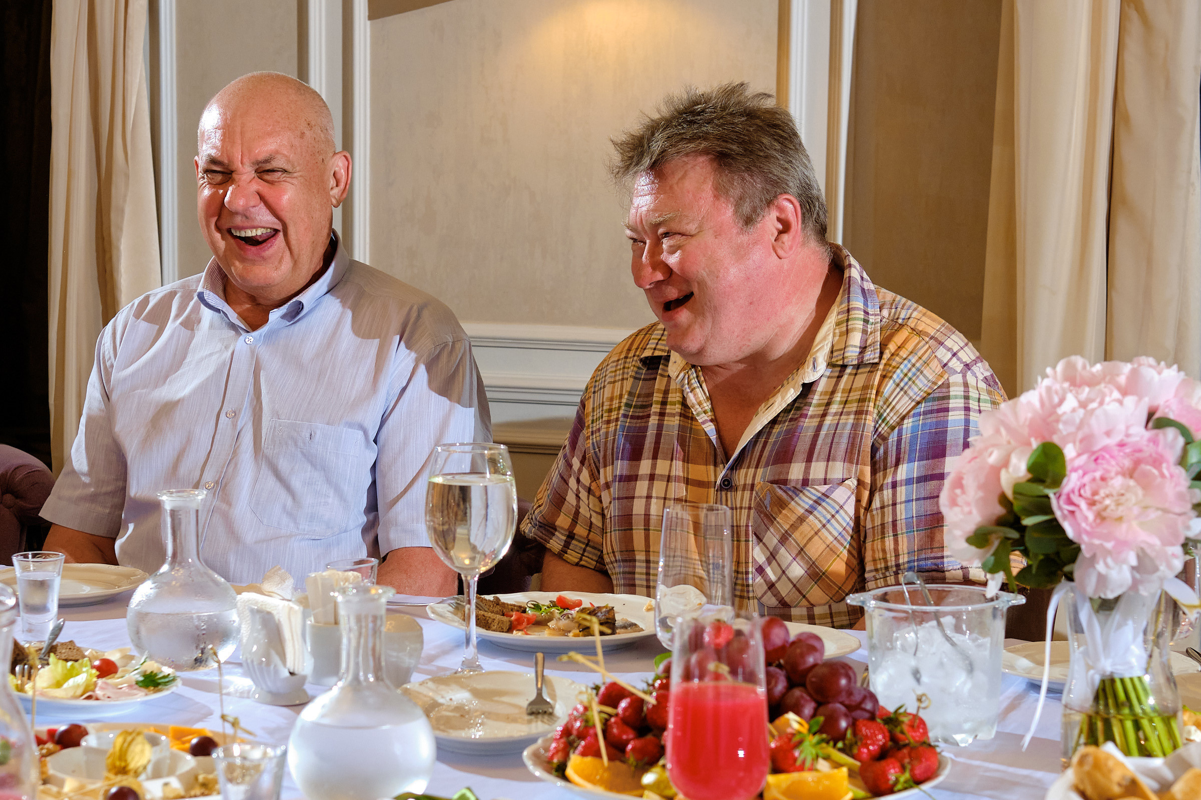 Юбилей. банкет в ресторане Крюшон. Профессиональный фотограф в Екатеринбурге Юра Сахар