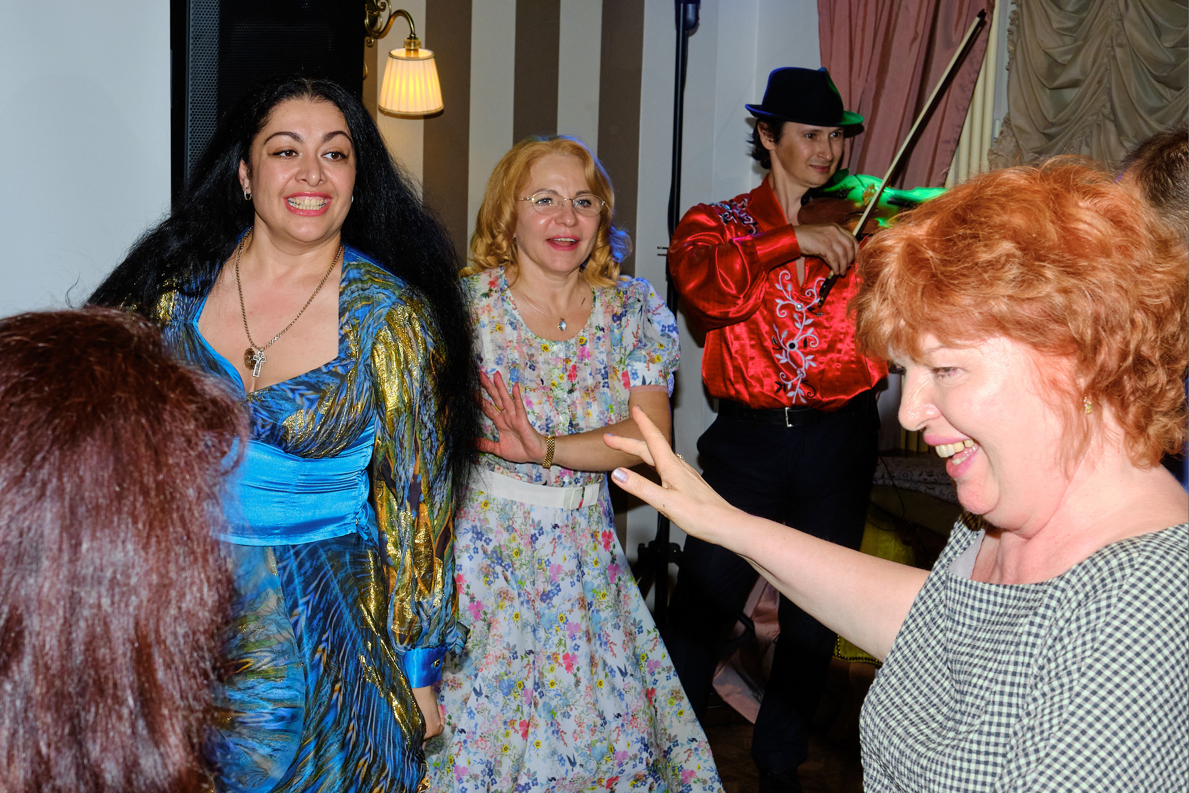 Юбилей. банкет в ресторане Крюшон. Профессиональный фотограф в Екатеринбурге Юра Сахар