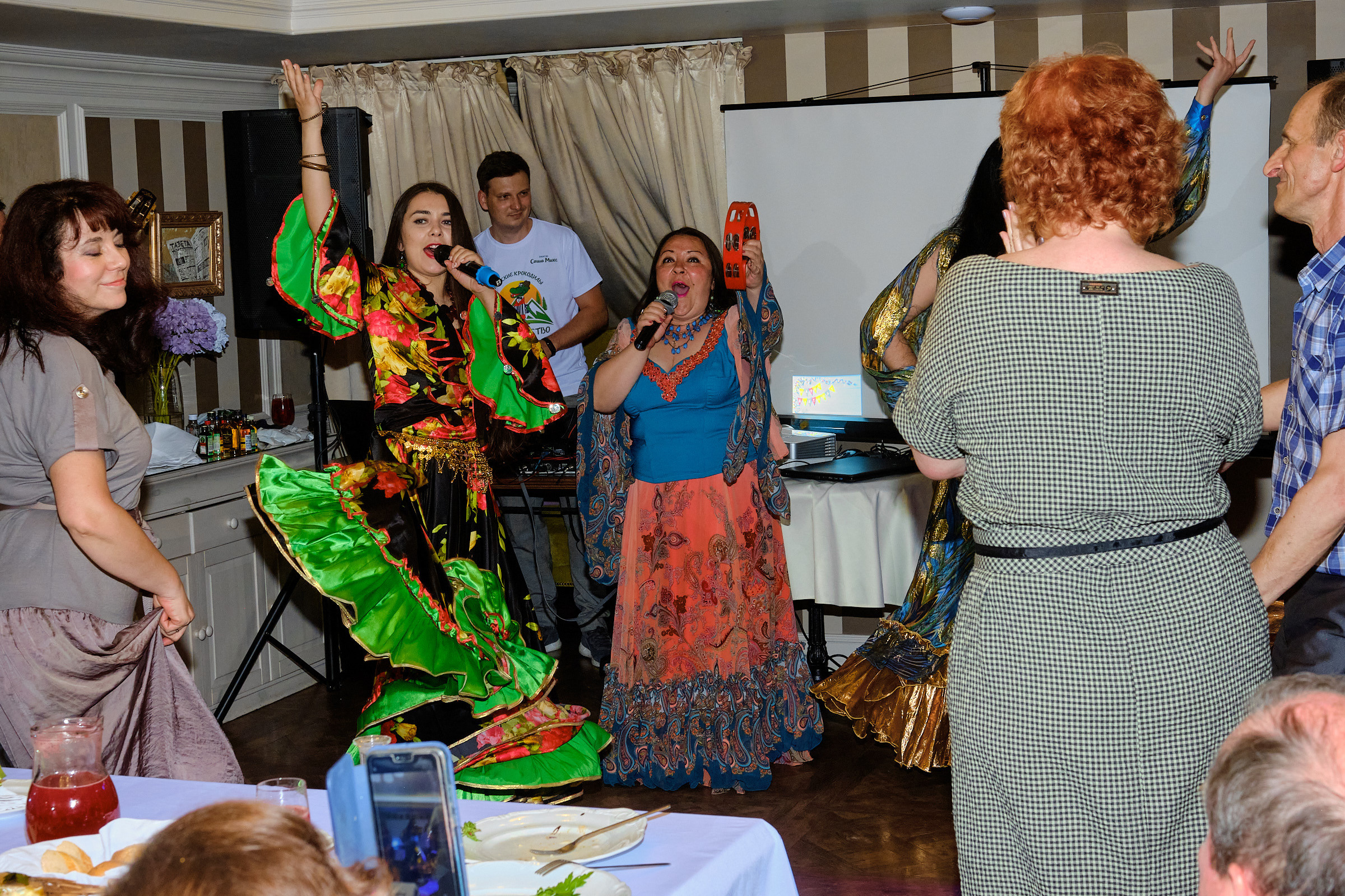 Юбилей. банкет в ресторане Крюшон. Профессиональный фотограф в Екатеринбурге Юра Сахар