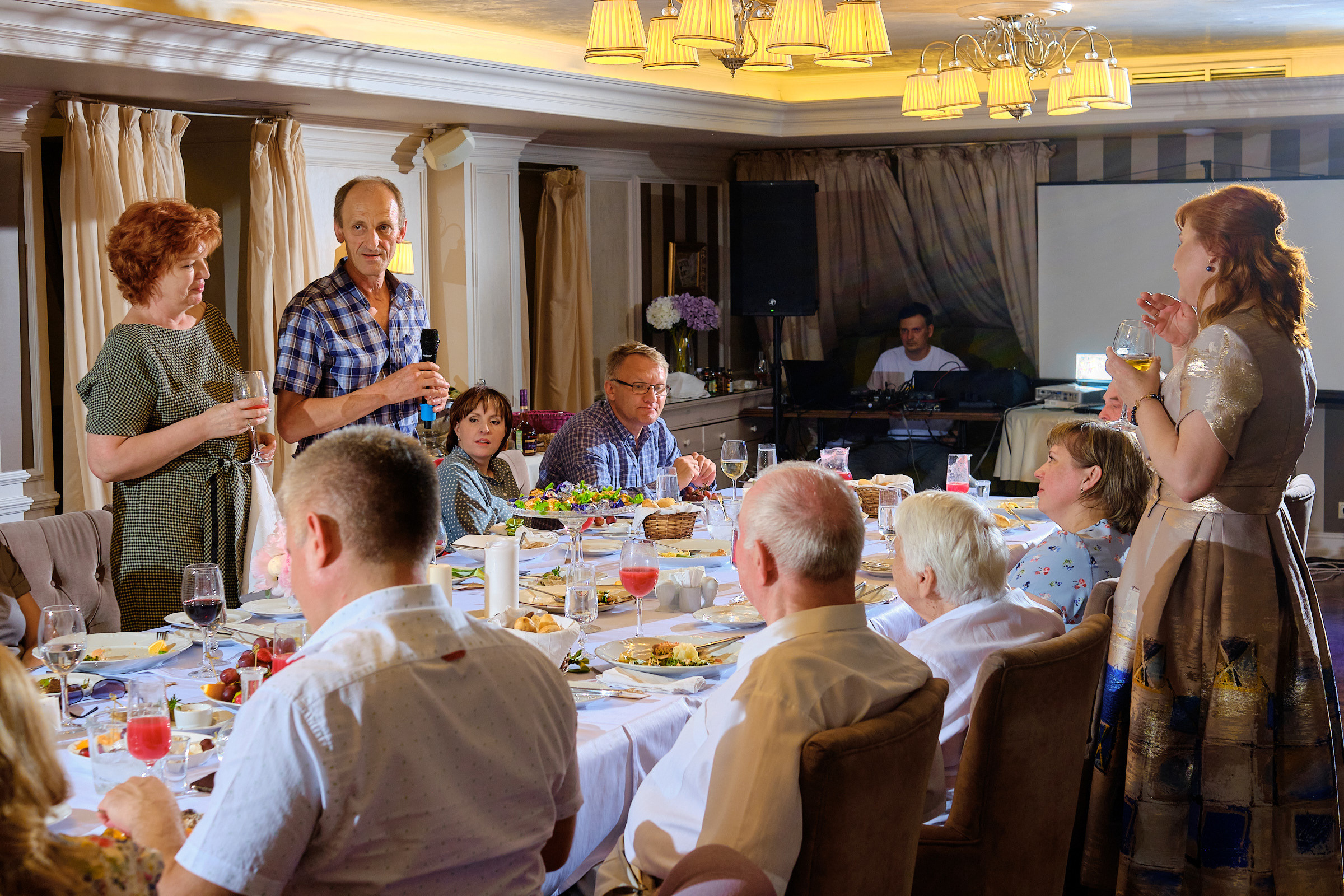 Юбилей. банкет в ресторане Крюшон. Профессиональный фотограф в Екатеринбурге Юра Сахар