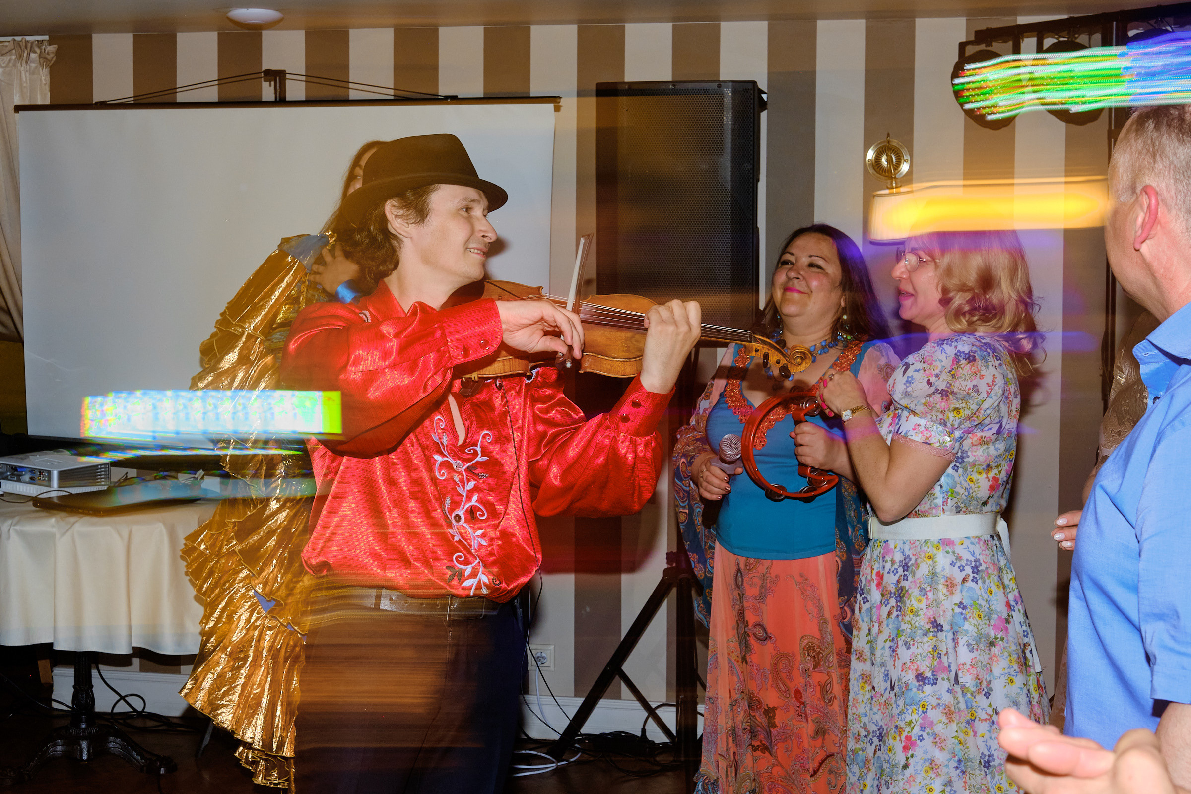 Юбилей. банкет в ресторане Крюшон. Профессиональный фотограф в Екатеринбурге Юра Сахар