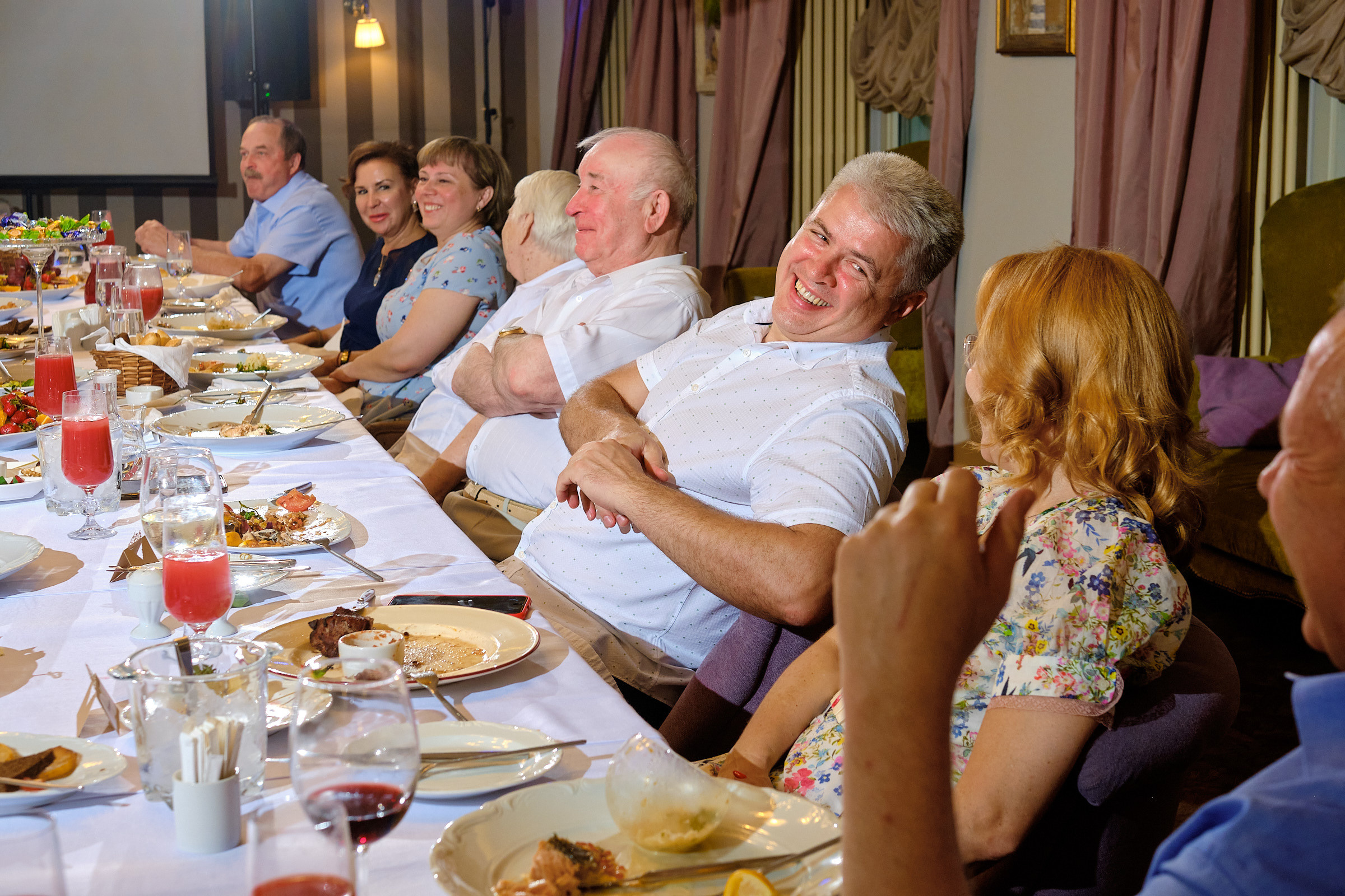 Юбилей. банкет в ресторане Крюшон. Профессиональный фотограф в Екатеринбурге Юра Сахар
