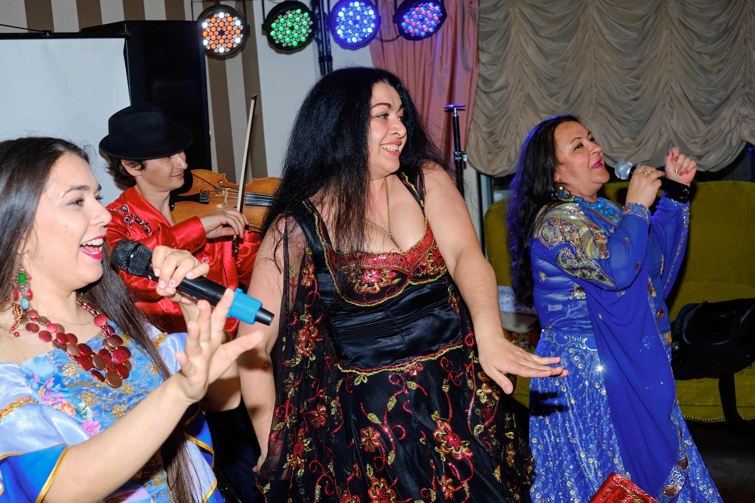 Юбилей. банкет в ресторане Крюшон. Профессиональный фотограф в Екатеринбурге Юра Сахар