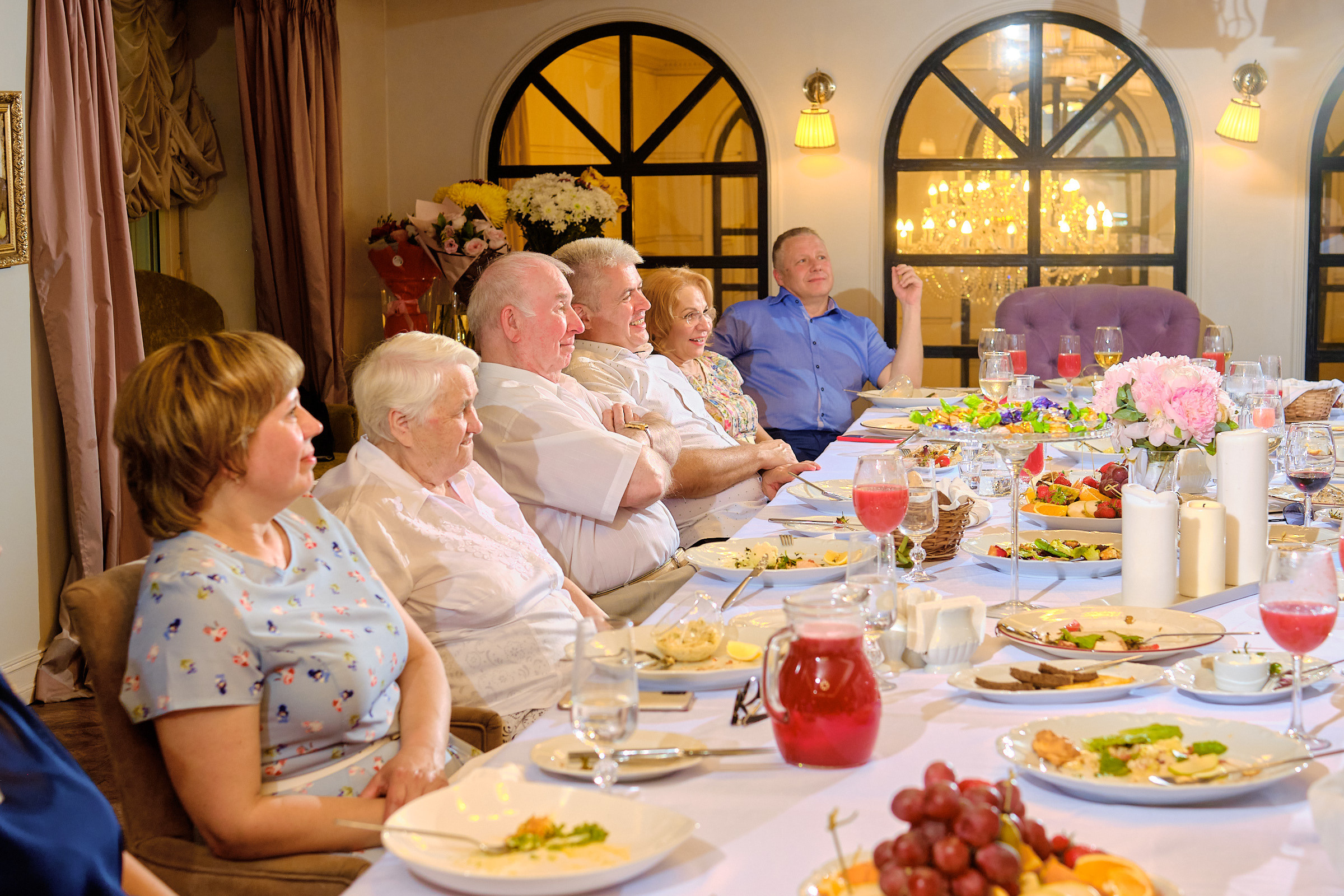 Юбилей. банкет в ресторане Крюшон. Профессиональный фотограф в Екатеринбурге Юра Сахар