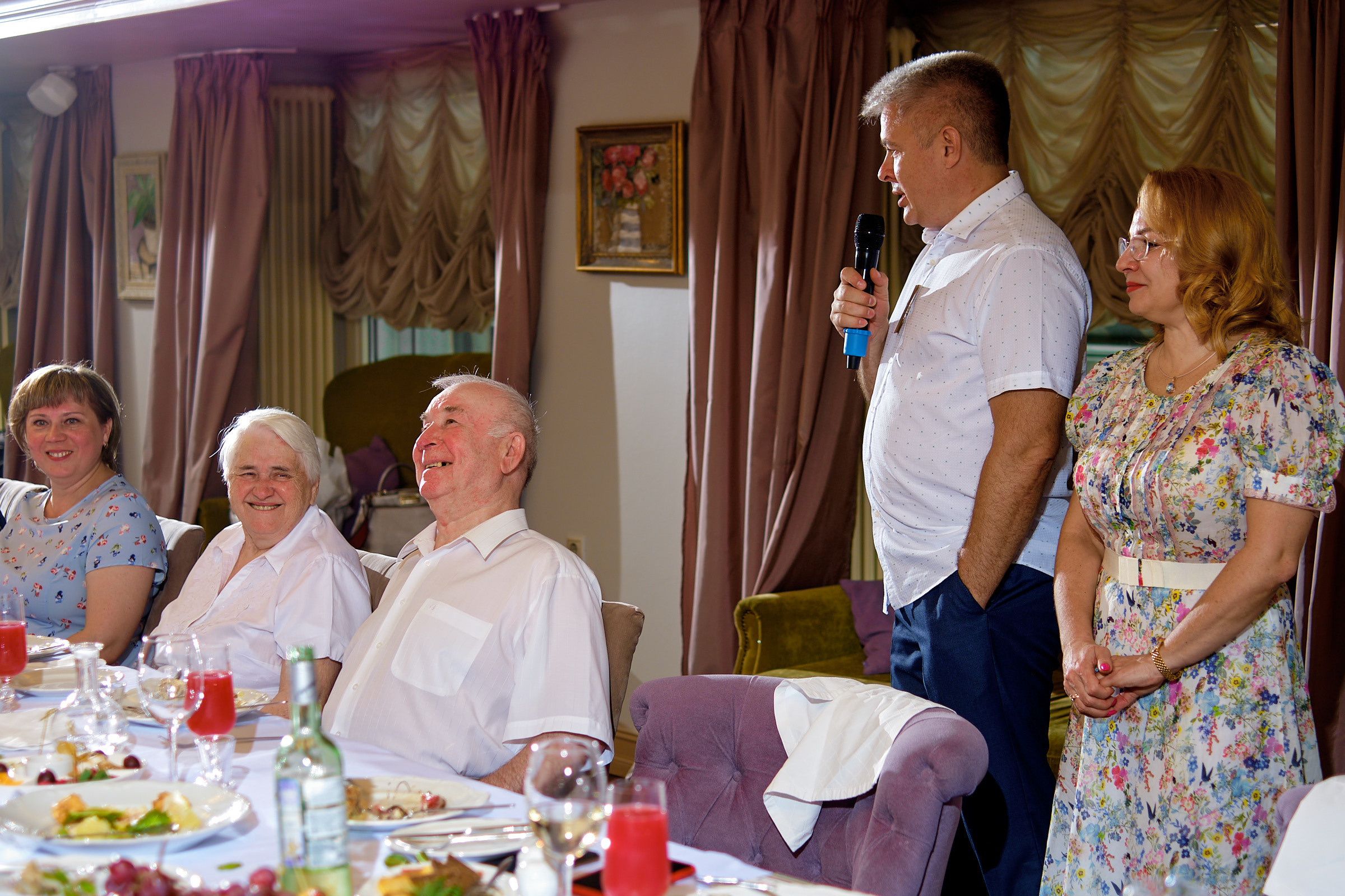 Юбилей. банкет в ресторане Крюшон. Профессиональный фотограф в Екатеринбурге Юра Сахар