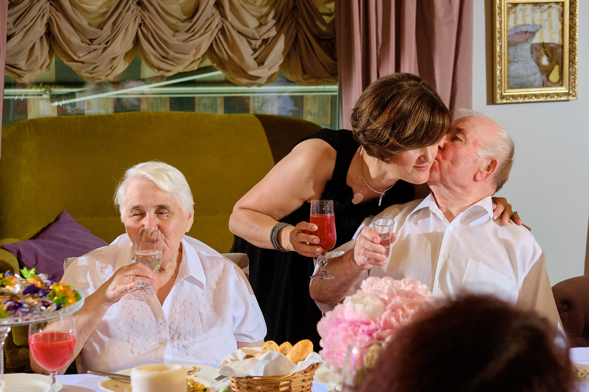 Юбилей. банкет в ресторане Крюшон. Профессиональный фотограф в Екатеринбурге Юра Сахар