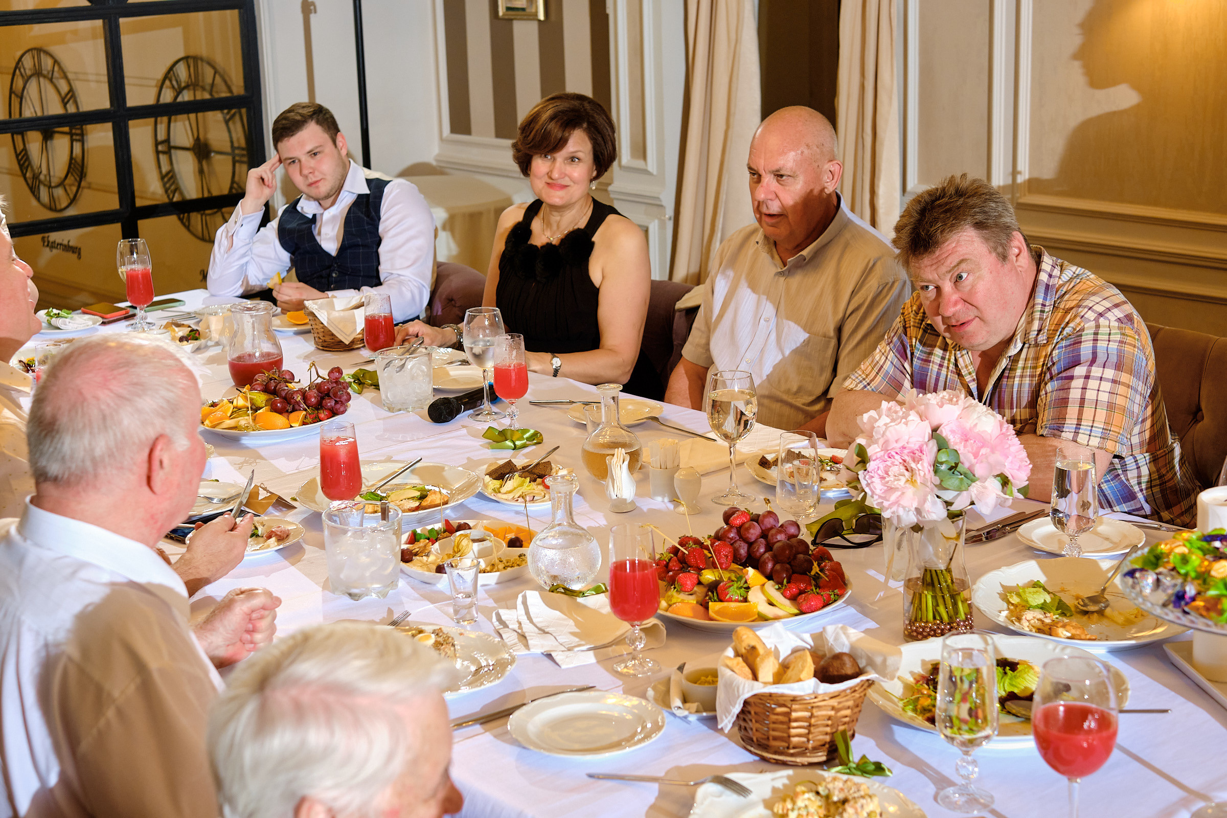 Юбилей. банкет в ресторане Крюшон. Профессиональный фотограф в Екатеринбурге Юра Сахар