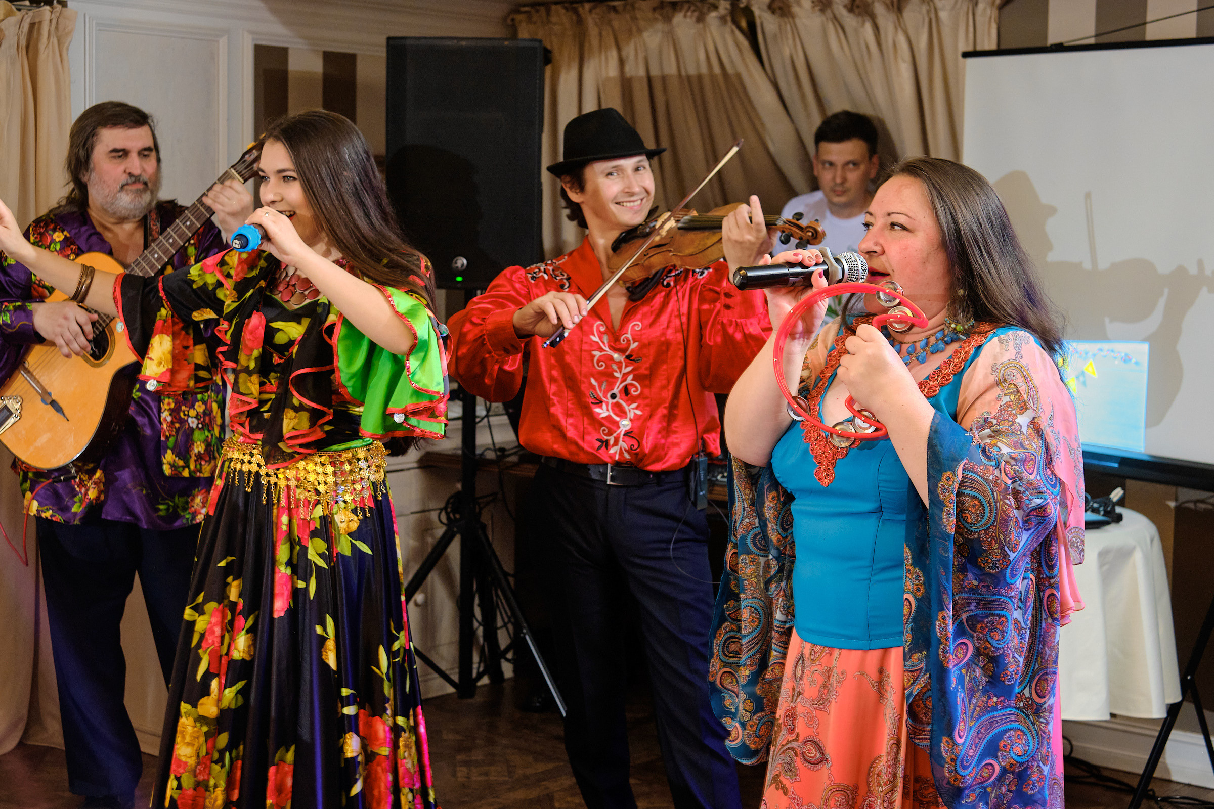 Юбилей. банкет в ресторане Крюшон. Профессиональный фотограф в Екатеринбурге Юра Сахар