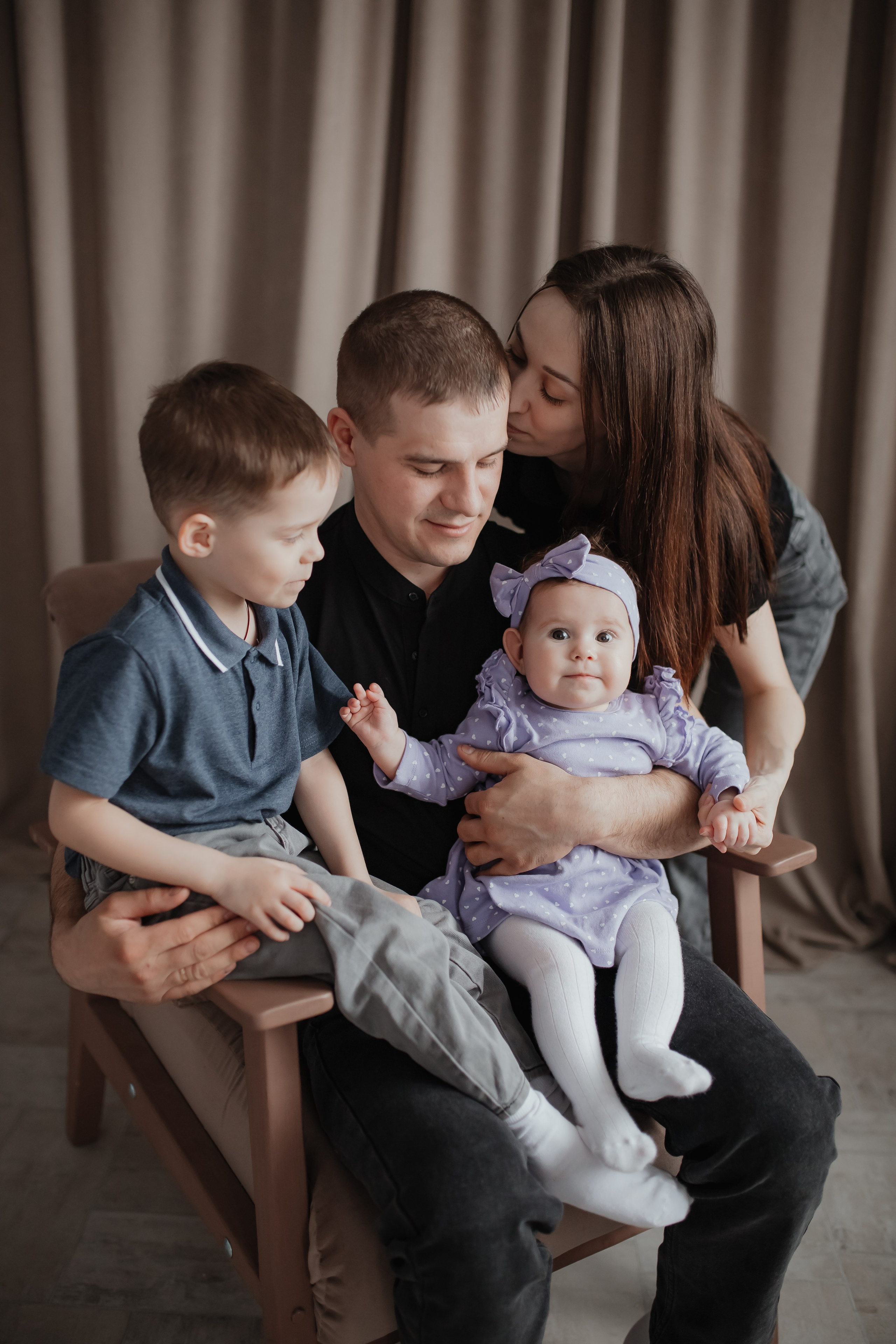 Вика, Миша, Костик и Полина. Фотограф Arina Elatova