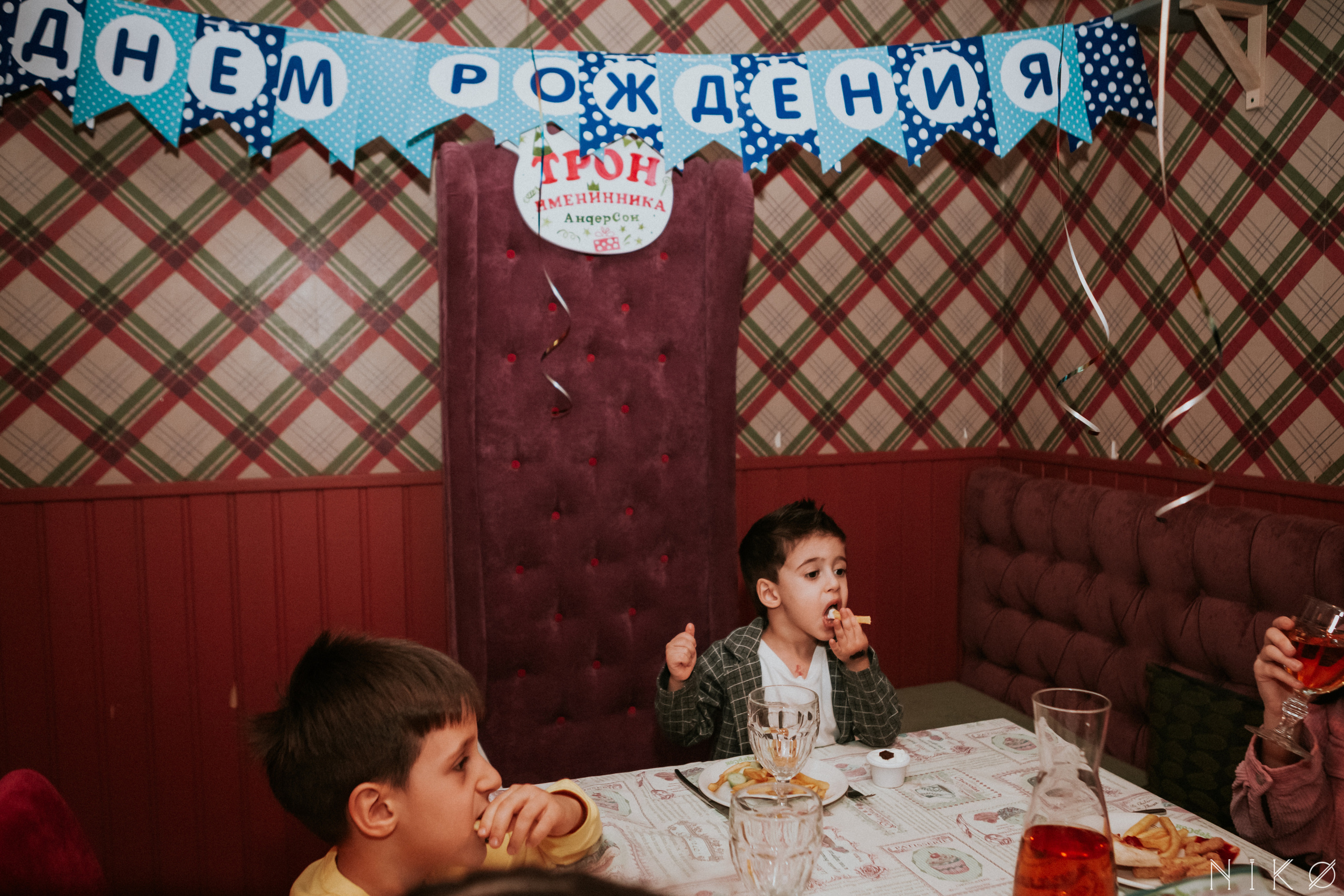 День рождения Авета. Фотограф Николь Фолиянц