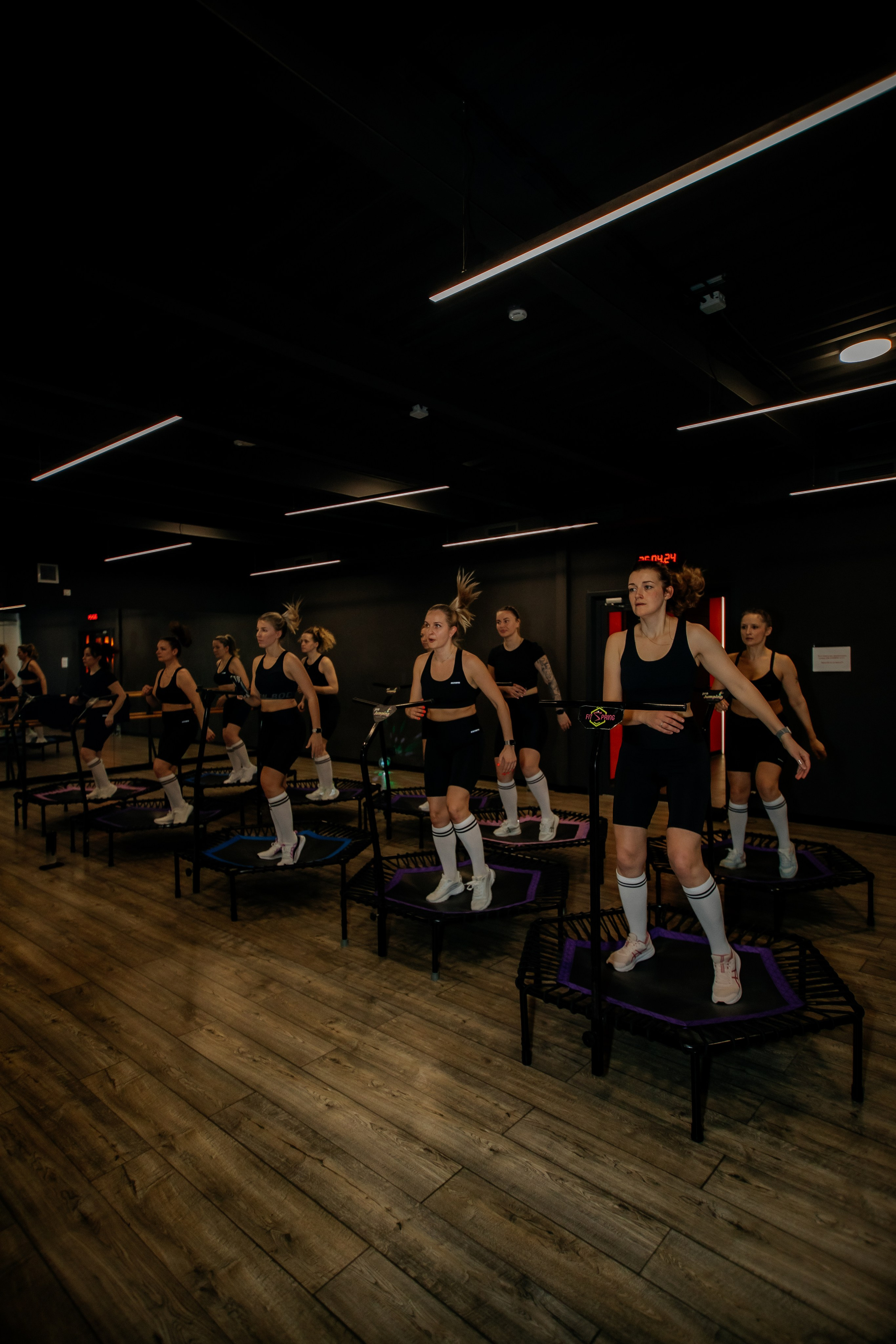 Съемки тренировок для сети студий Jumping Fitness. Ирина Тихонова — фотограф для детей и коллективов в Москве