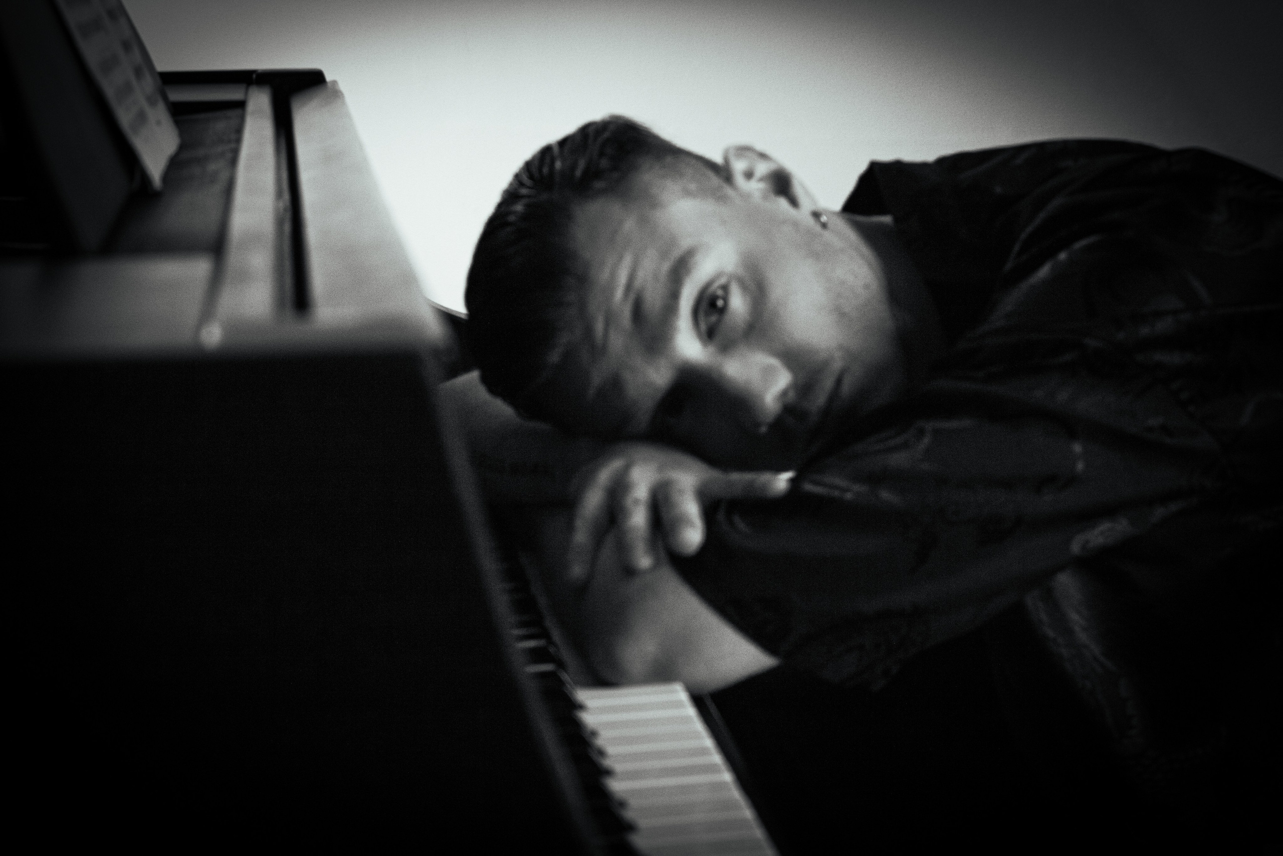 Сергей (мужская сессия). Стрит и Арт Фотограф Москва-Анталия-Стамбул. Постановочные фотографии в любом жанре, в неповторимых образах