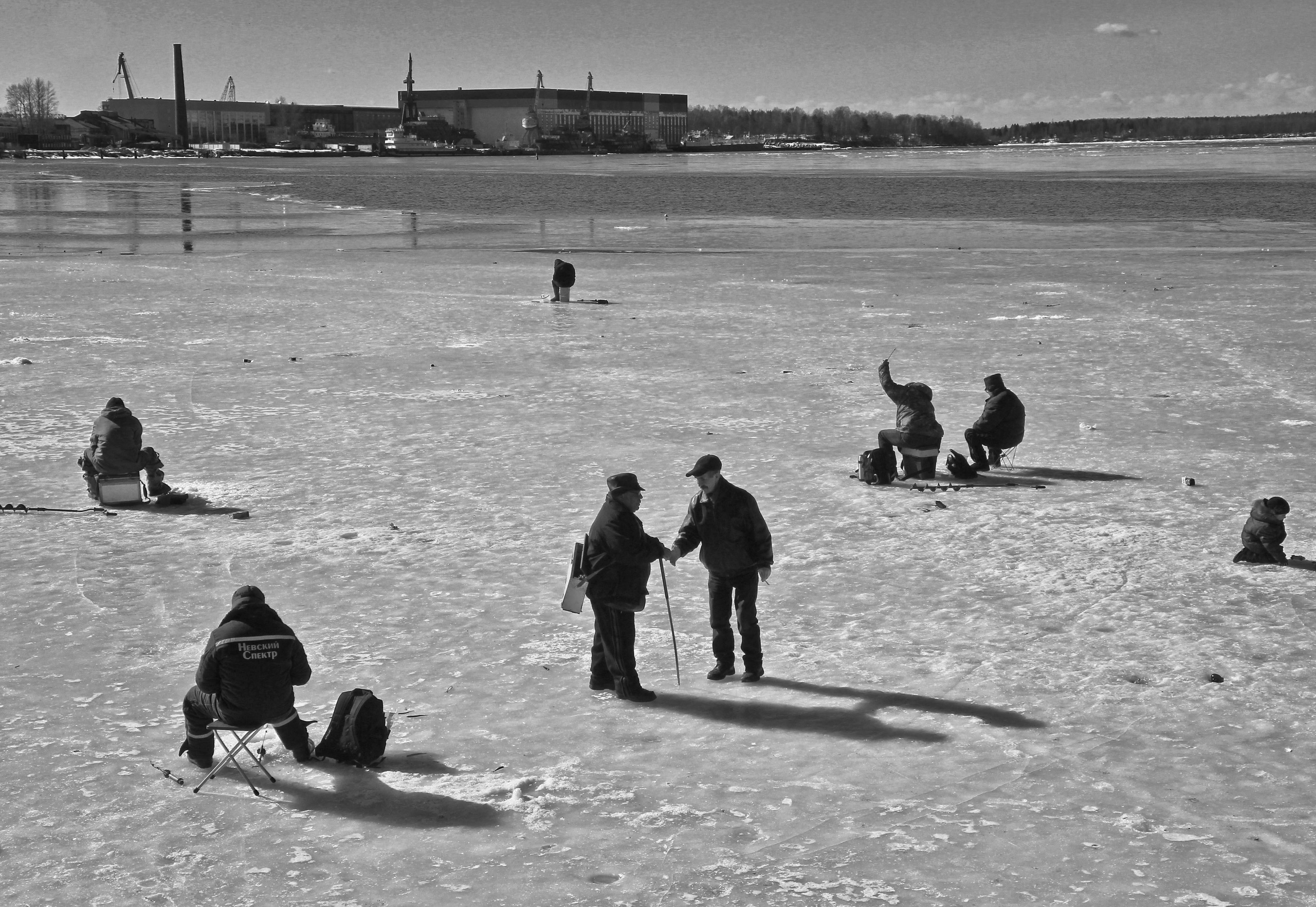 2012. Стрит-фотография, полная абсурда, идиотизма и красоты