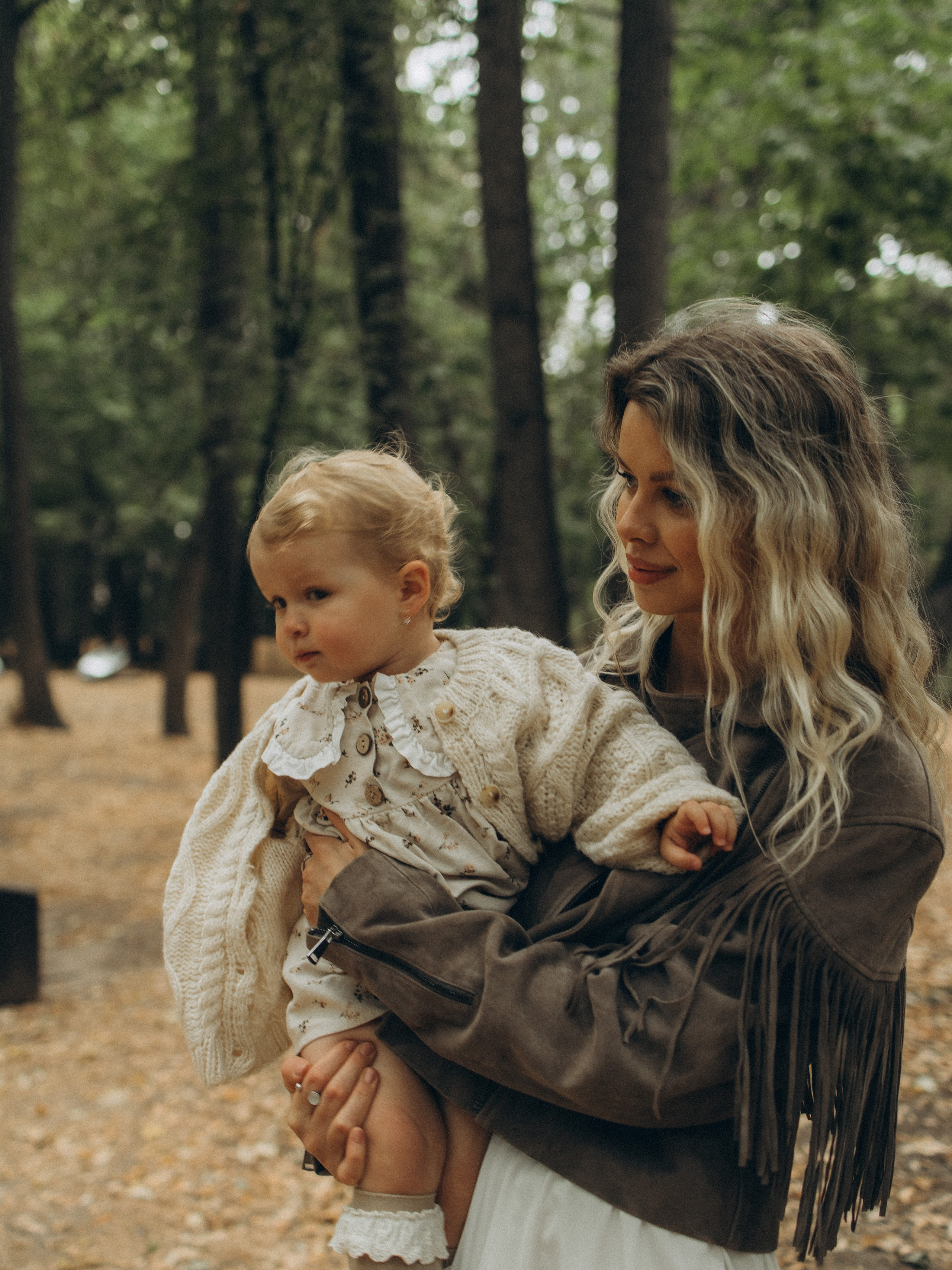 Осенняя история. Вика и Стеша. Фотограф Дарья Соколовская