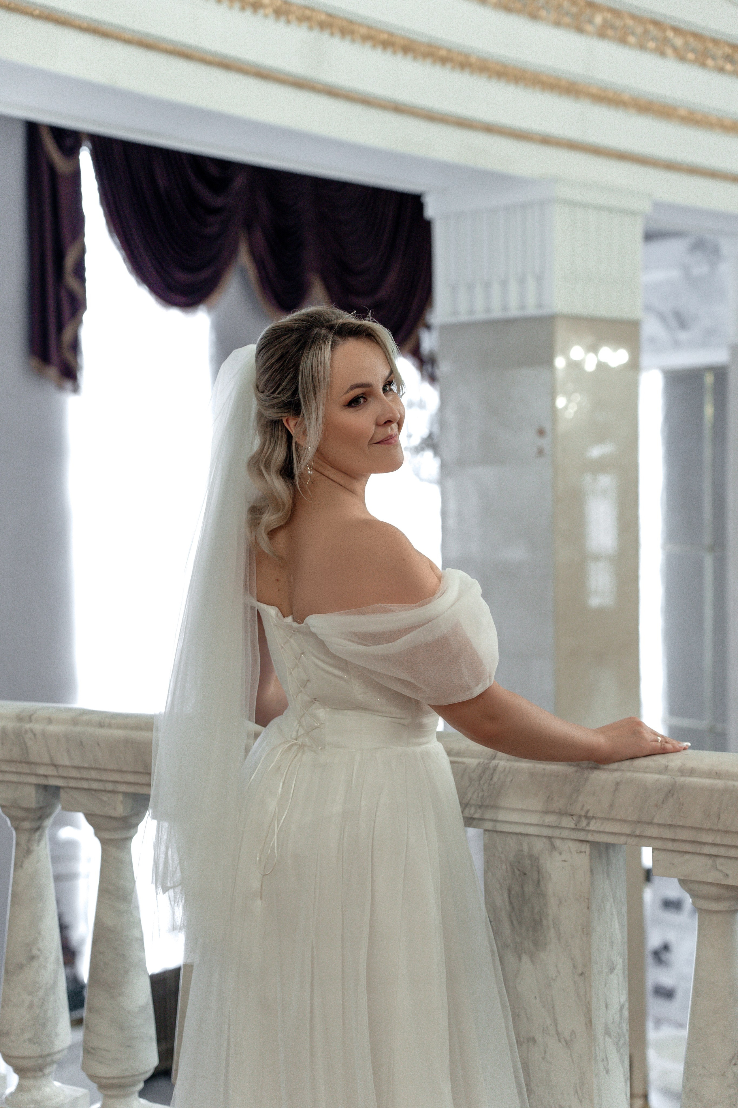 Фотосессия в театре: свадебные моменты. Ваш семейный фотограф в Минске — Вика Трегубова