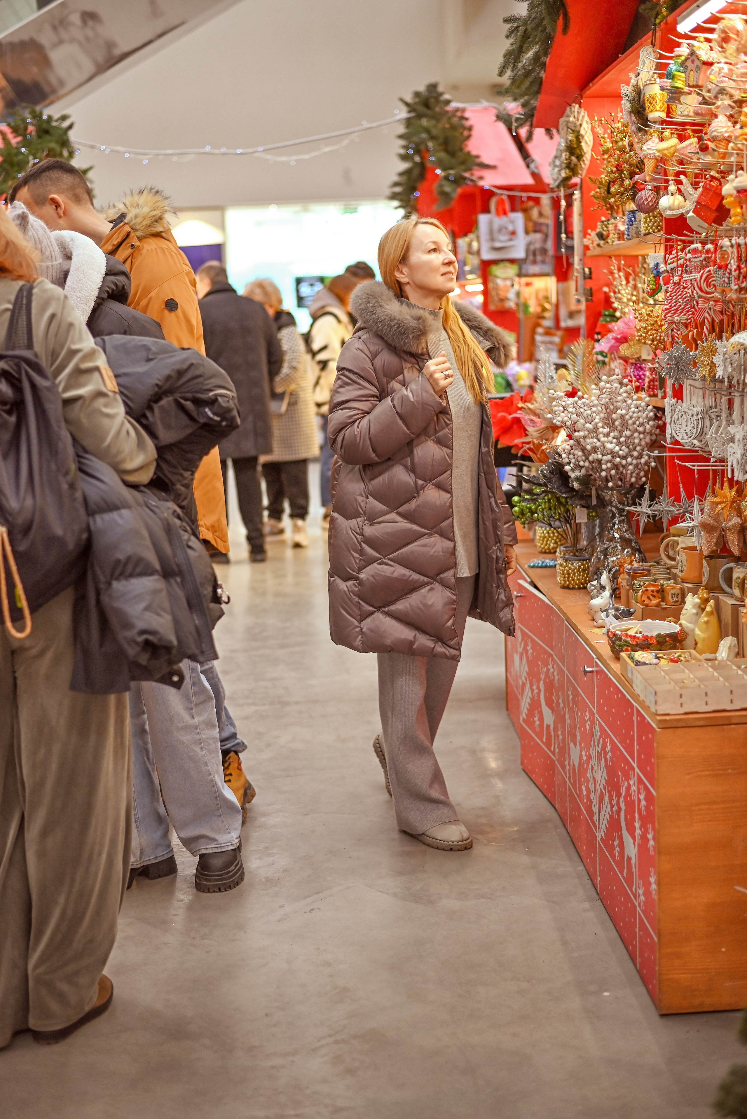 Новогодний базар в ТЦ Планета. Фотографы крещения/венчания  Красноярск Татьяна и Вячеслав Переваловы