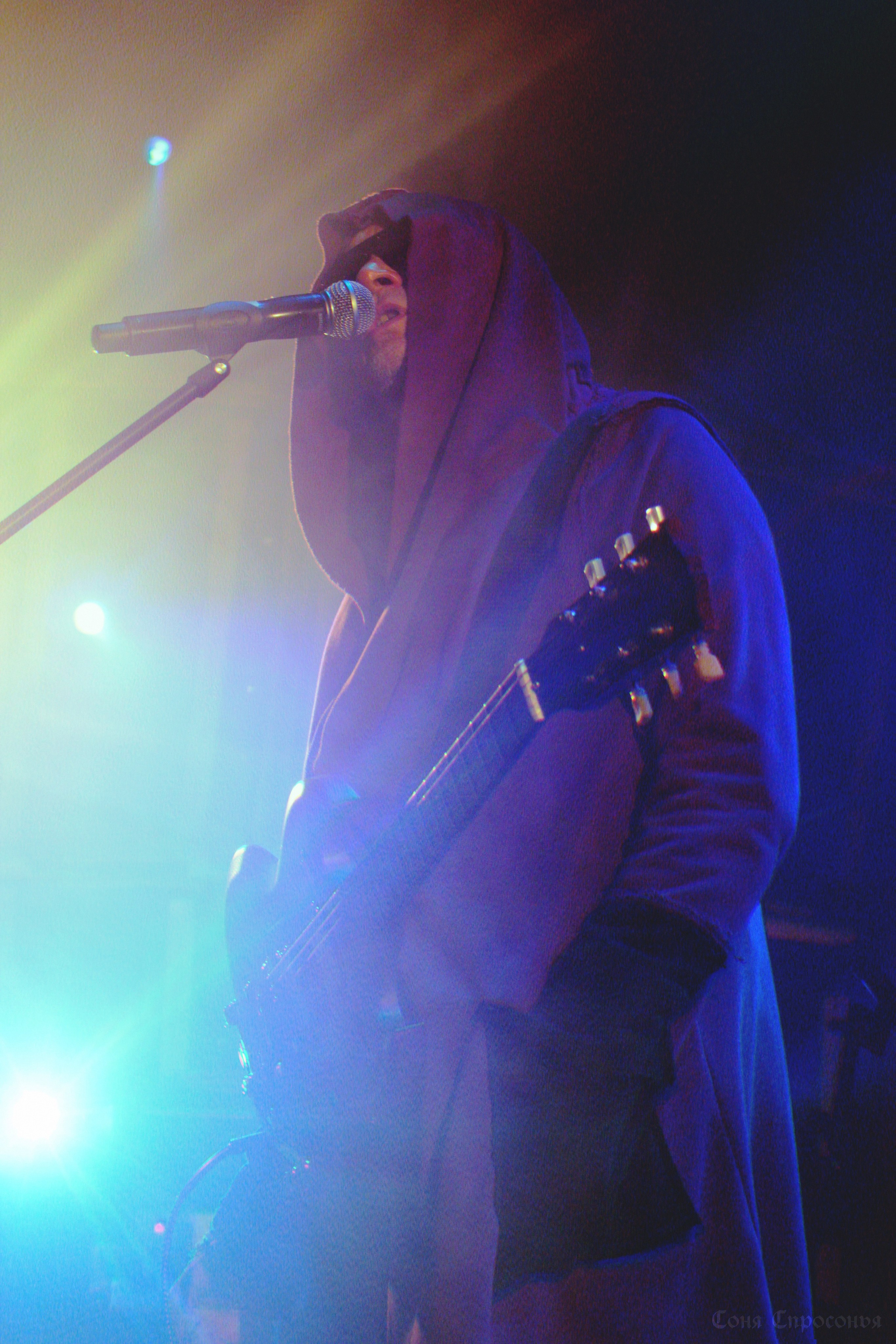 Синестетик 26.08.23. Концертный и портретный фотограф в Москве Соня Спросонья