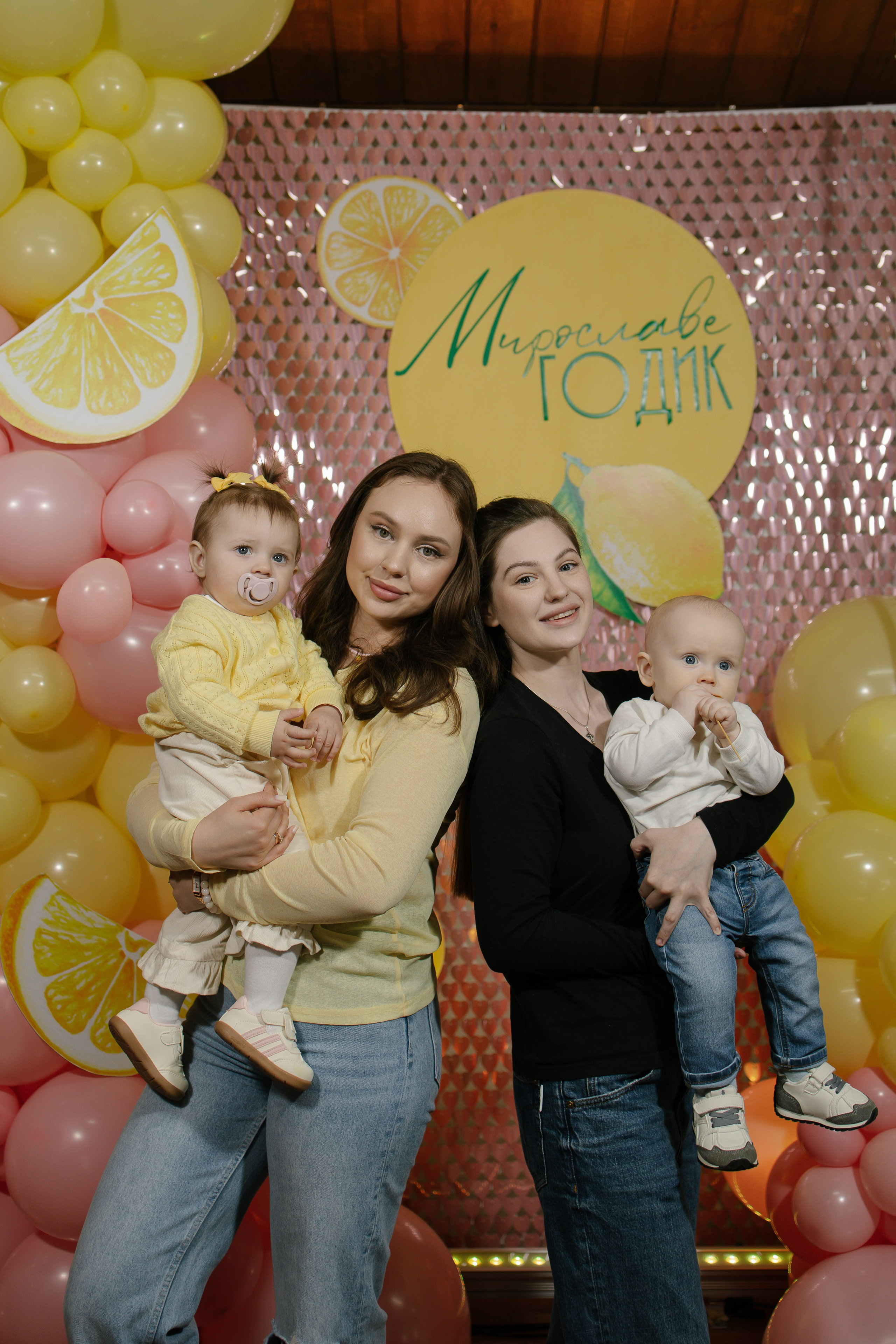 Мире 1 годик. Свадебный и семейный фотограф в Краснодаре/Геленджике/Сочи/Санкт-Петербурге