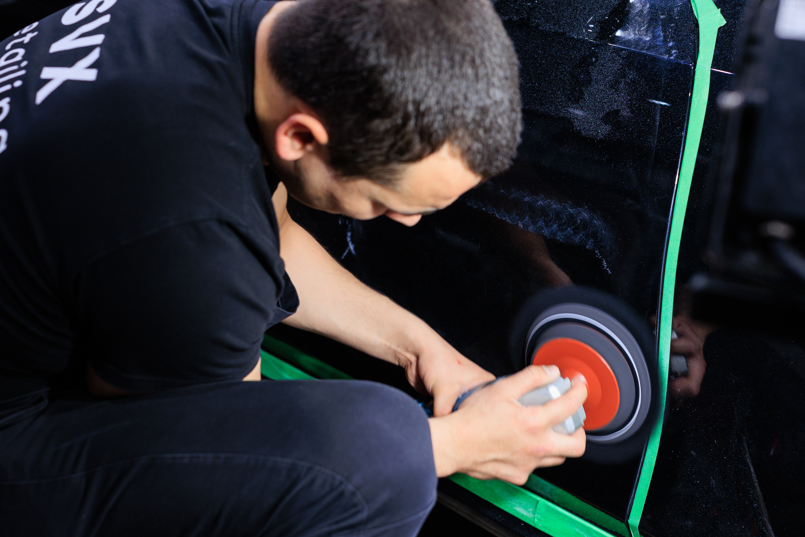 Фотограф для съемки конференции Auto.ru в Детейлинг центре SVX detailing. Контент для бизнеса в Екатеринбурге Полдень Медиа