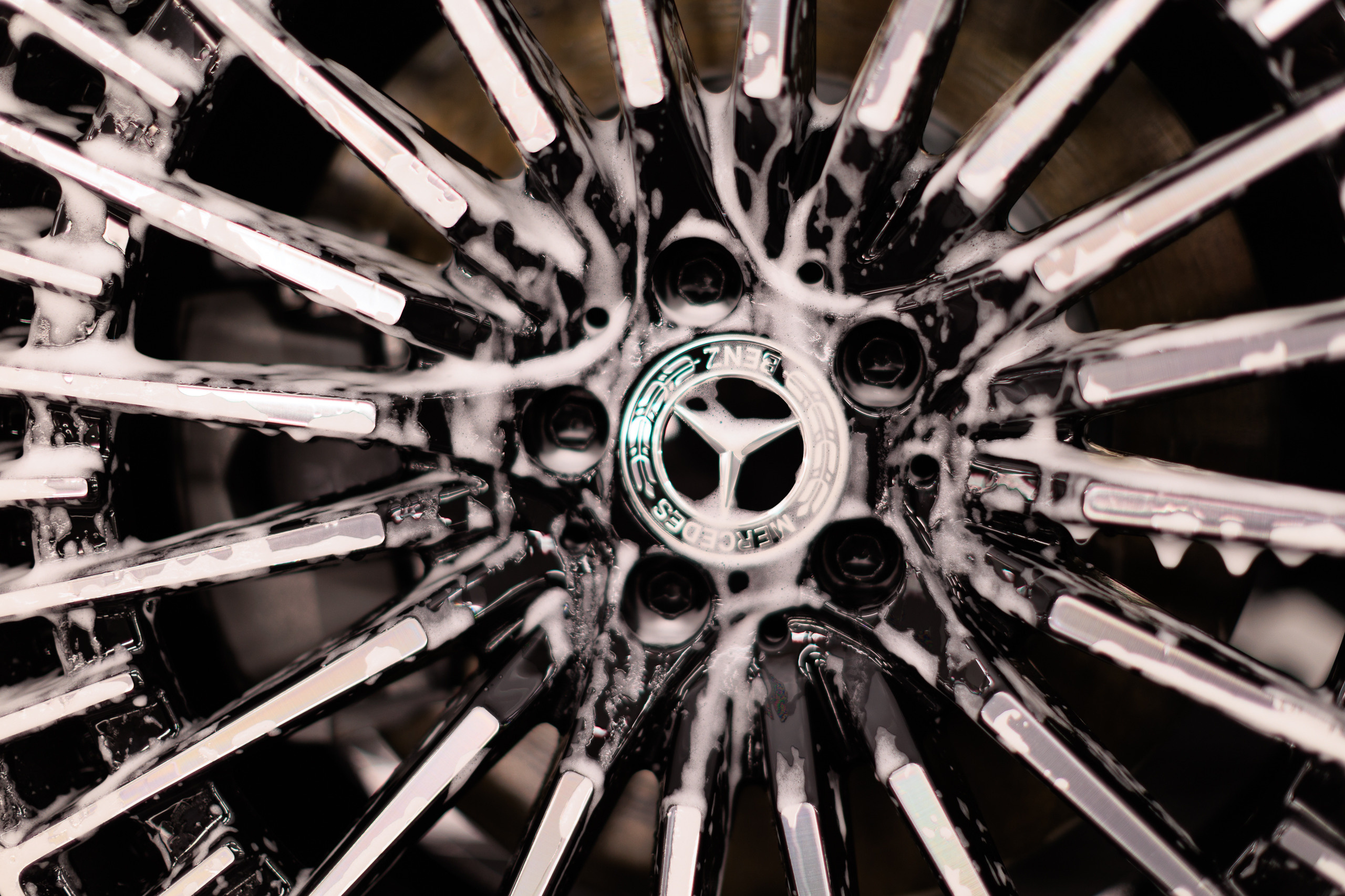 Фотограф для съемки конференции Auto.ru в Детейлинг центре SVX detailing. Контент для бизнеса в Екатеринбурге Полдень Медиа