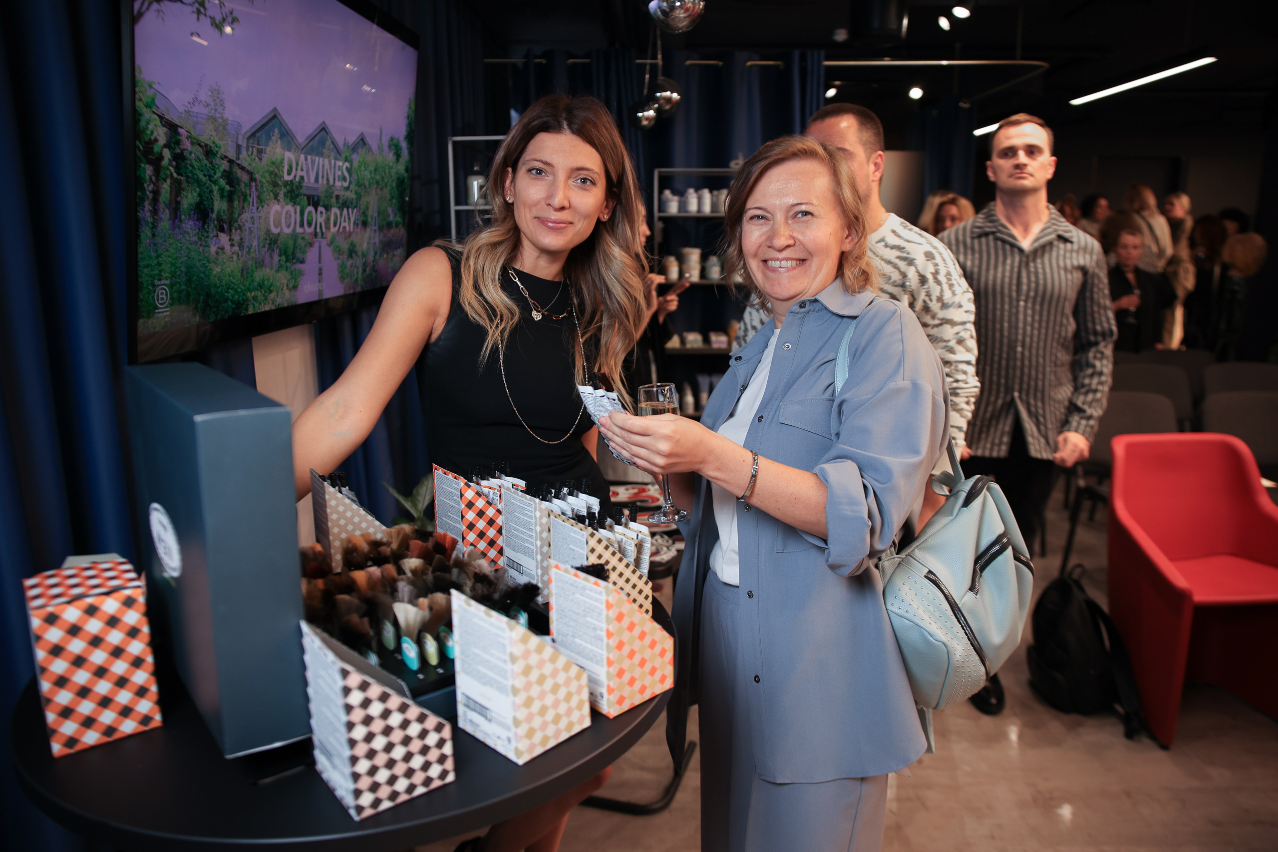 Фотограф на клиентское мероприятие. Контент для бизнеса в Екатеринбурге Полдень Медиа