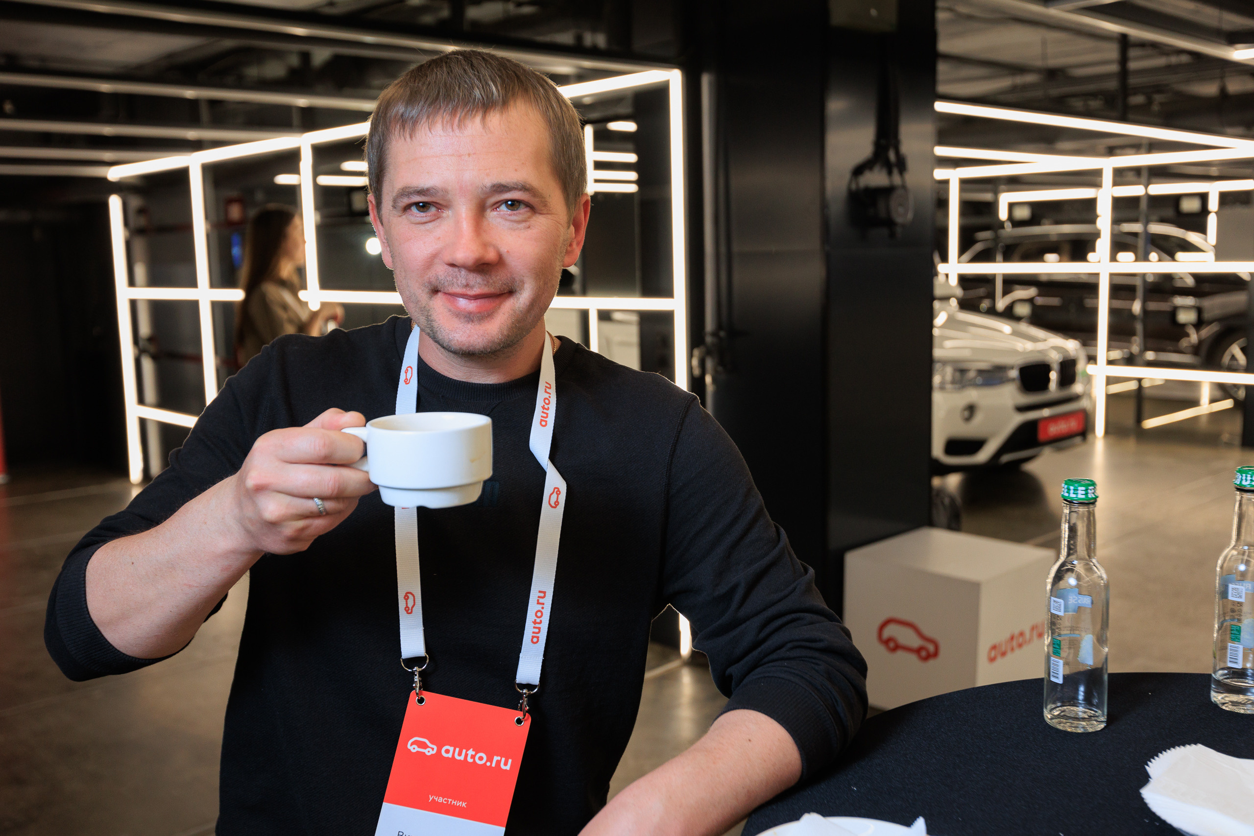 Фотограф для съемки конференции Auto.ru в Детейлинг центре SVX detailing. Контент для бизнеса в Екатеринбурге Полдень Медиа