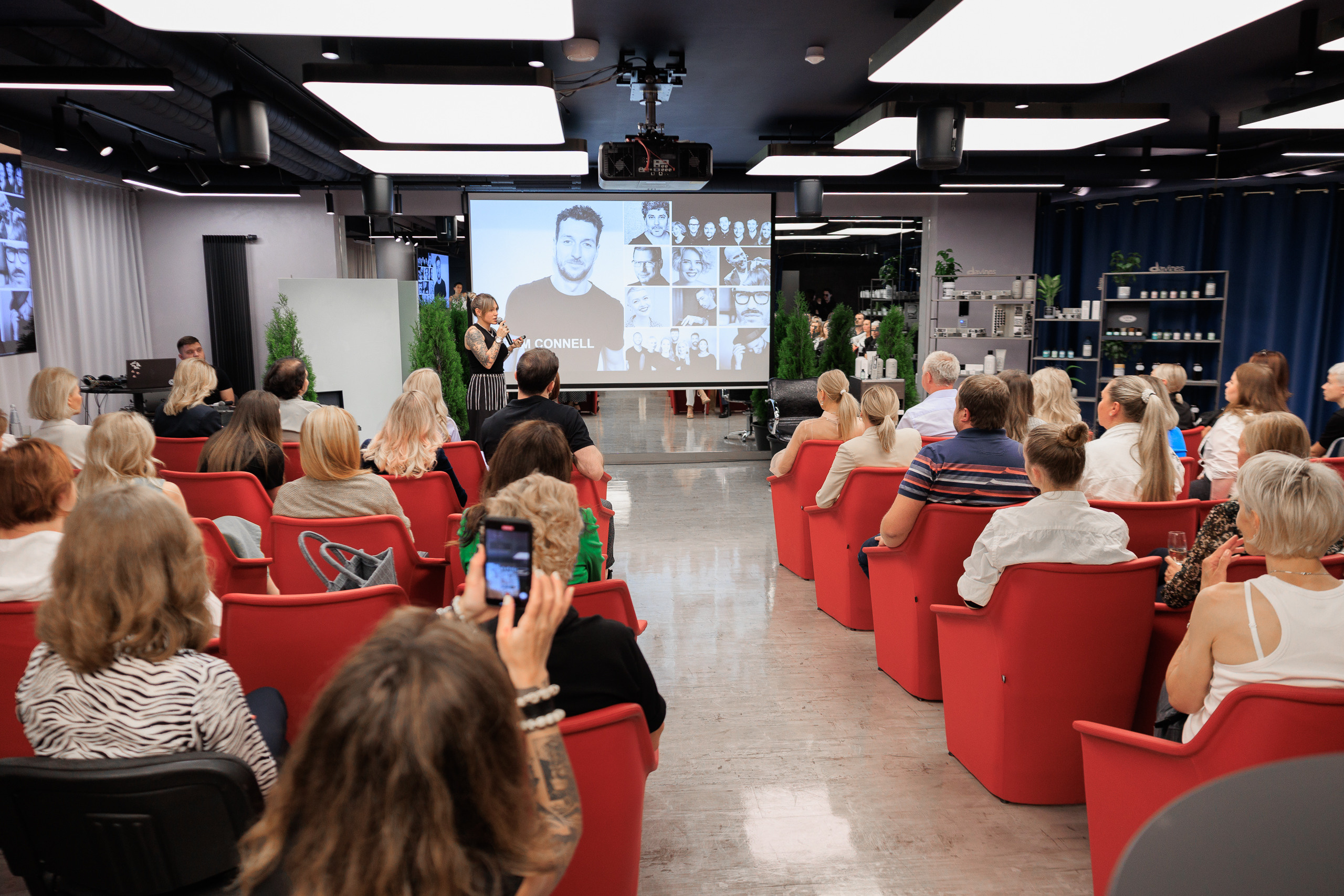 Фотограф на клиентское мероприятие. Контент для бизнеса в Екатеринбурге Полдень Медиа