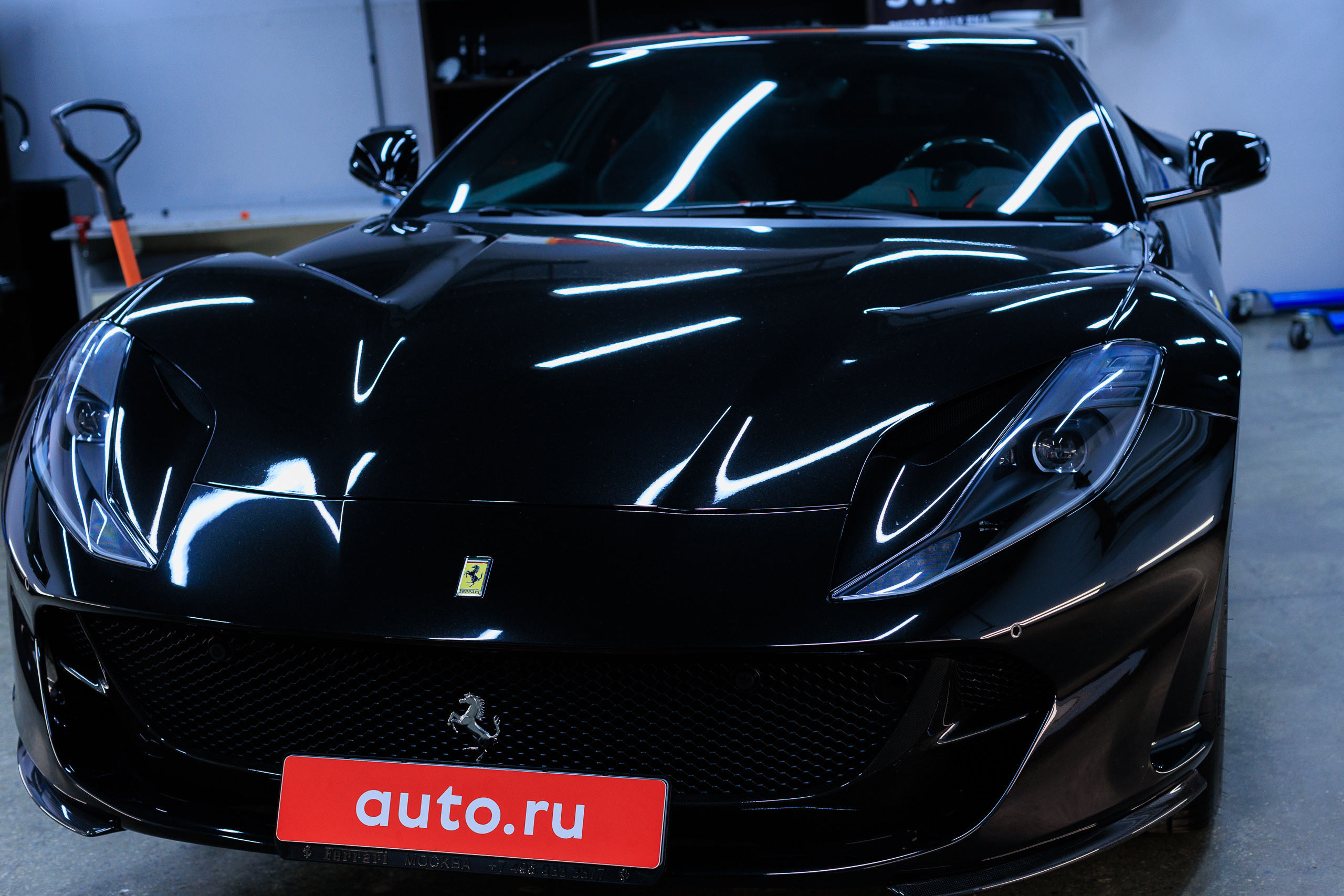 Фотограф для съемки конференции Auto.ru в Детейлинг центре SVX detailing. Контент для бизнеса в Екатеринбурге Полдень Медиа