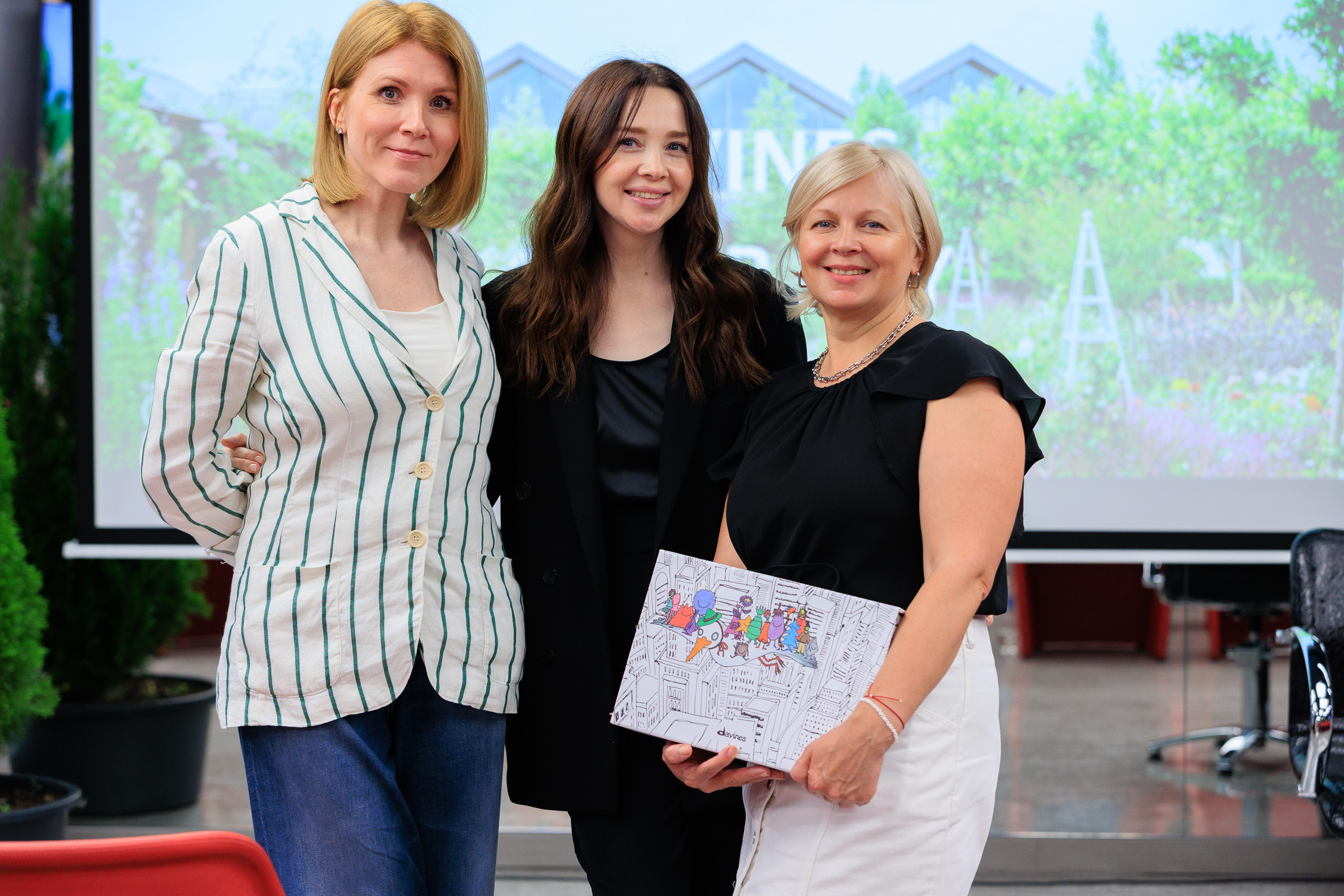 Фотограф на клиентское мероприятие. Контент для бизнеса в Екатеринбурге Полдень Медиа