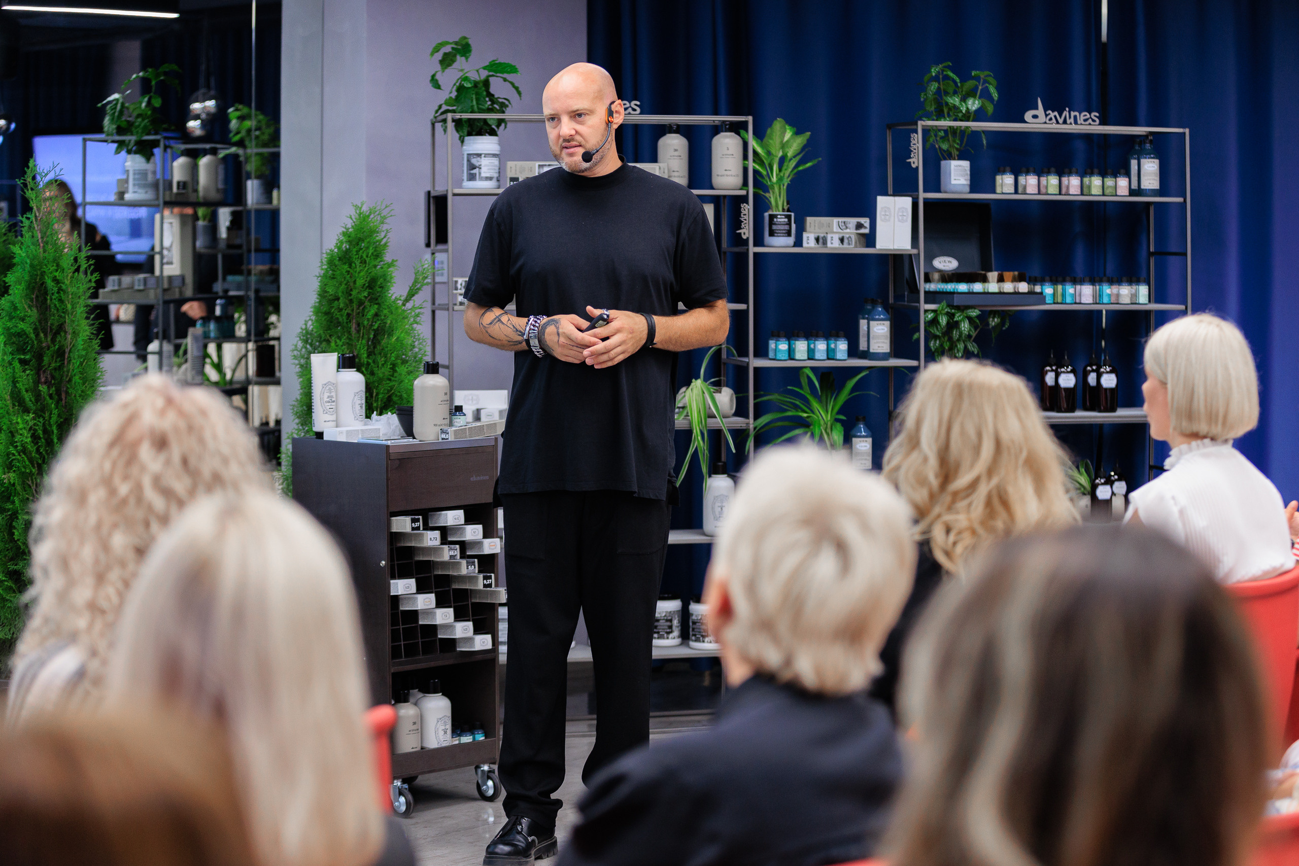 Фотограф на клиентское мероприятие. Контент для бизнеса в Екатеринбурге Полдень Медиа