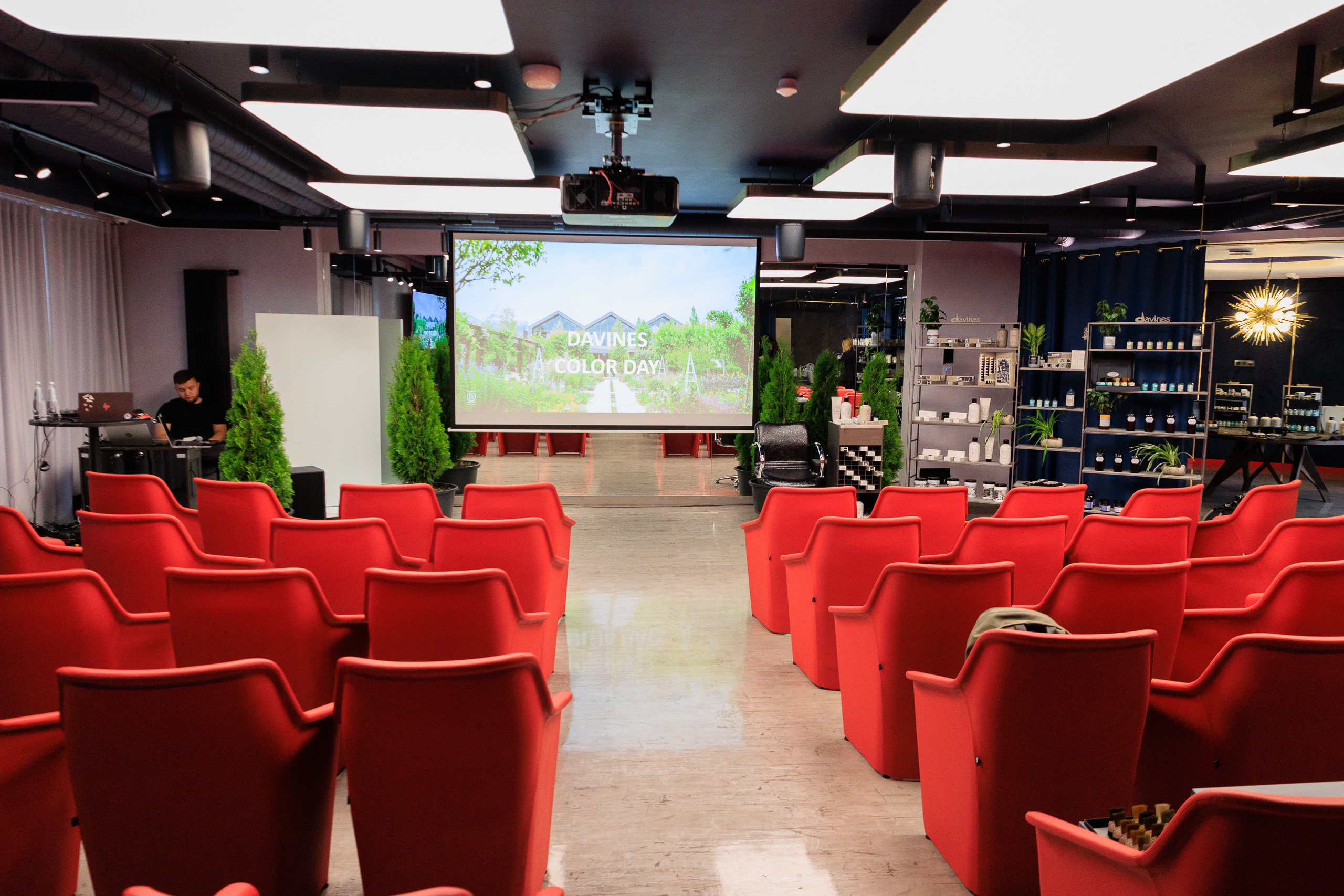 Фотограф на клиентское мероприятие. Контент для бизнеса в Екатеринбурге Полдень Медиа