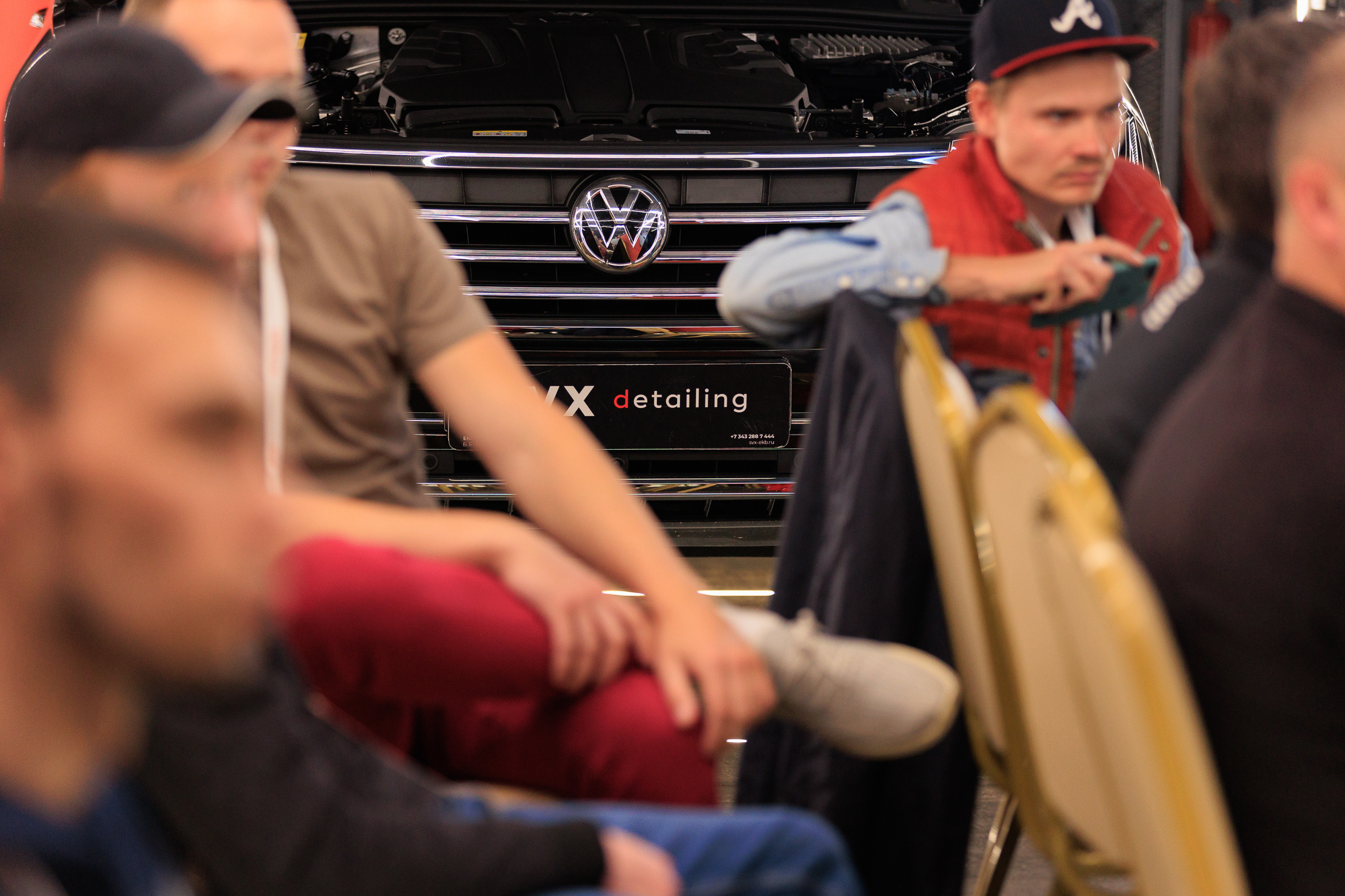 Фотограф для съемки конференции Auto.ru в Детейлинг центре SVX detailing. Контент для бизнеса в Екатеринбурге Полдень Медиа