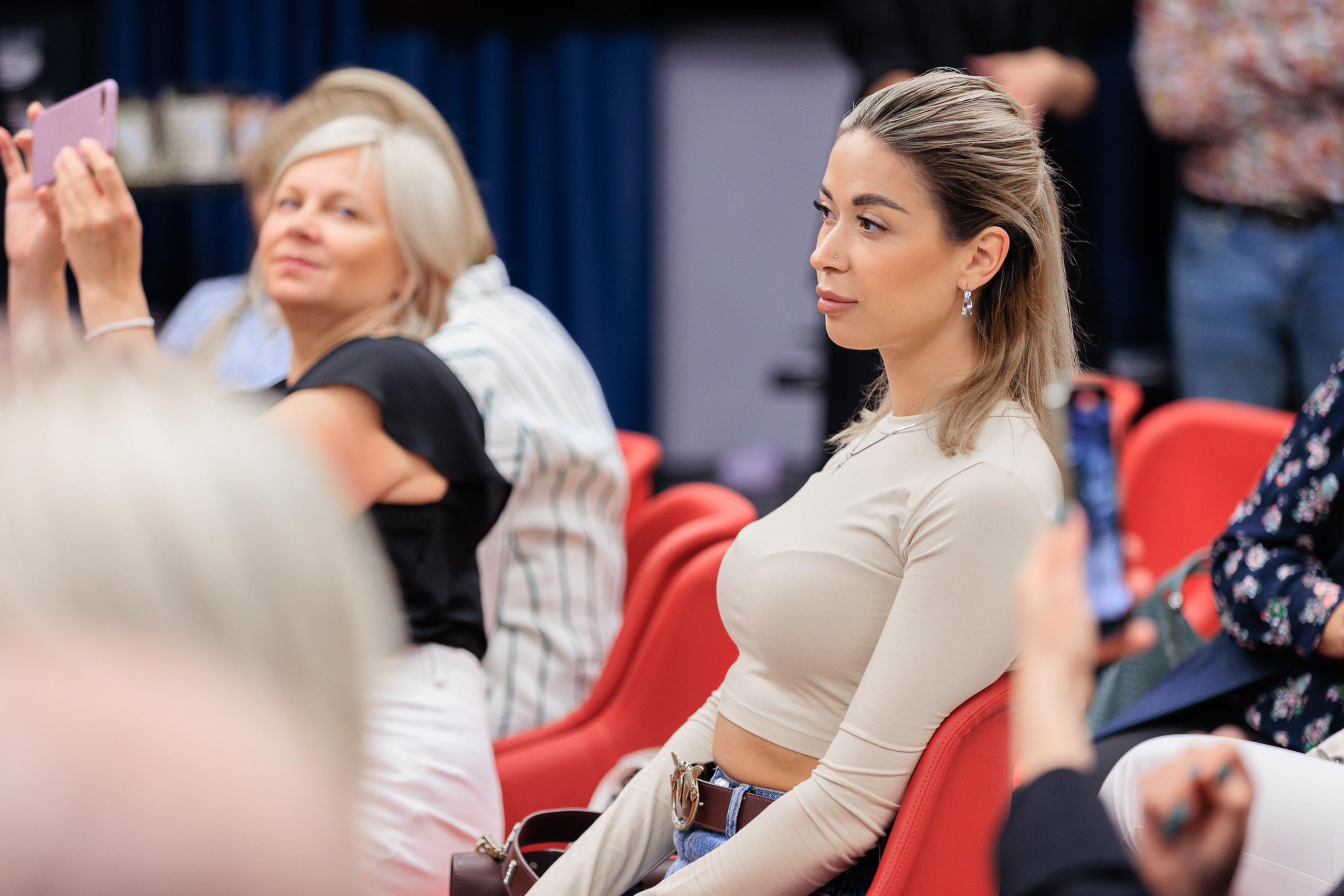 Фотограф на клиентское мероприятие. Контент для бизнеса в Екатеринбурге Полдень Медиа