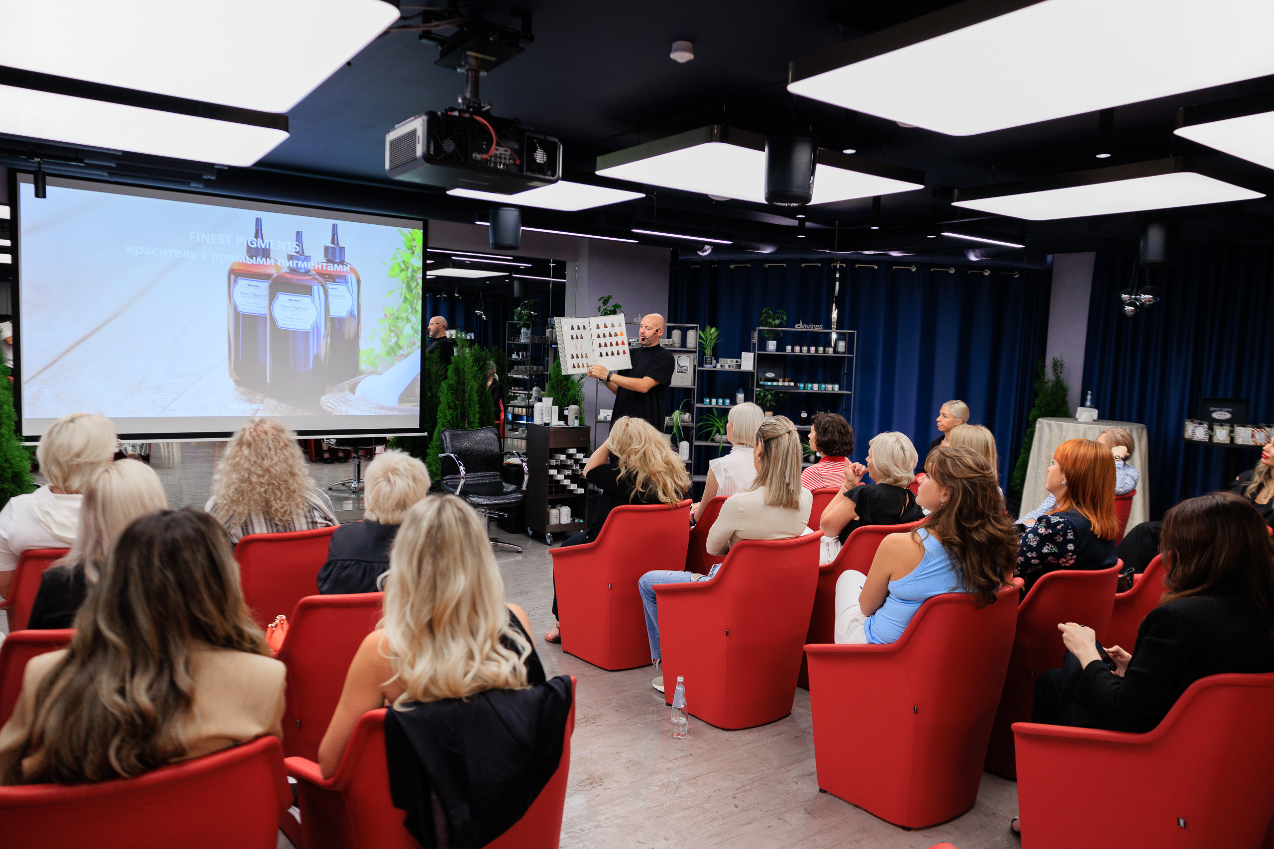 Фотограф на клиентское мероприятие. Контент для бизнеса в Екатеринбурге Полдень Медиа