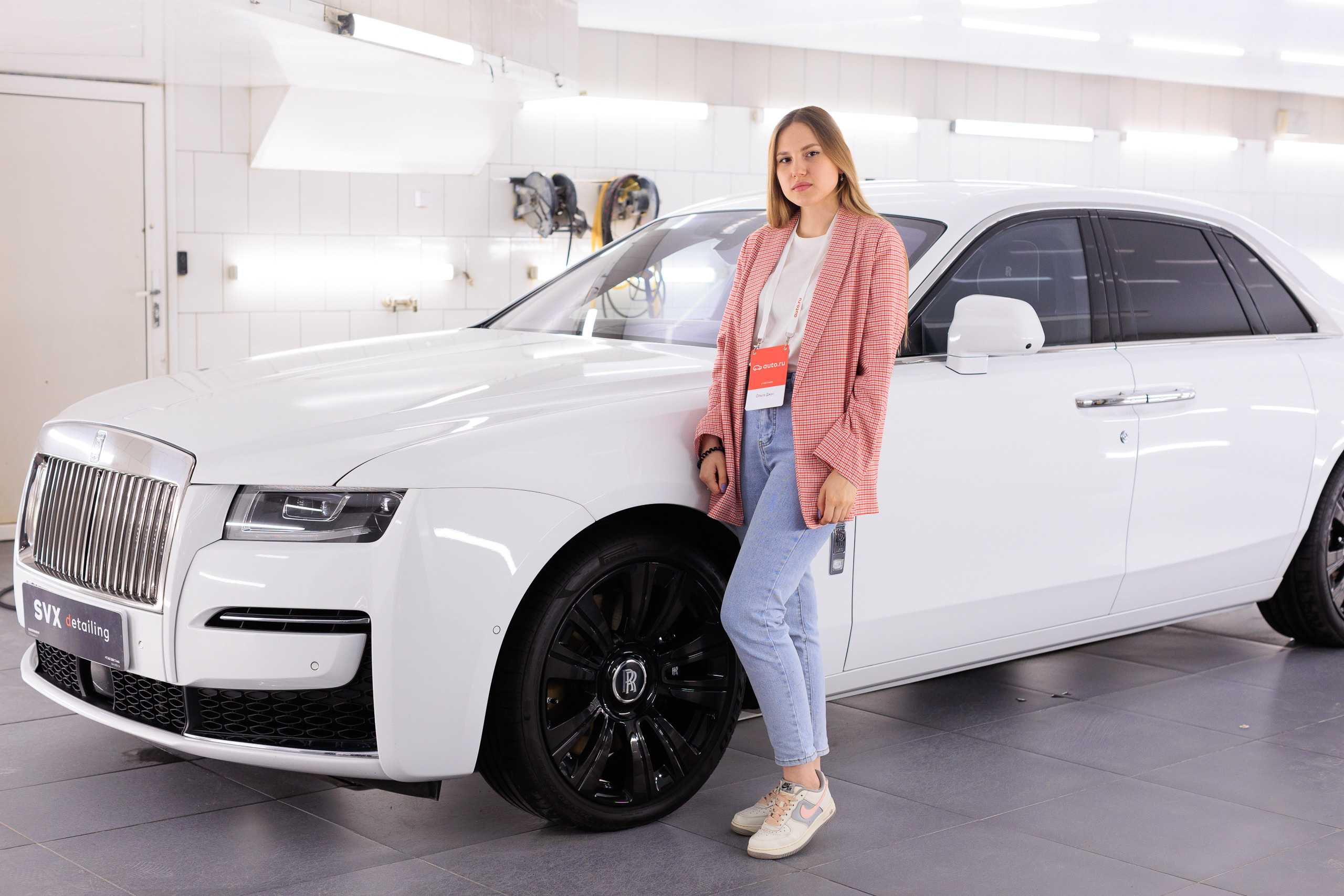 Фотограф для съемки конференции Auto.ru в Детейлинг центре SVX detailing. Контент для бизнеса в Екатеринбурге Полдень Медиа