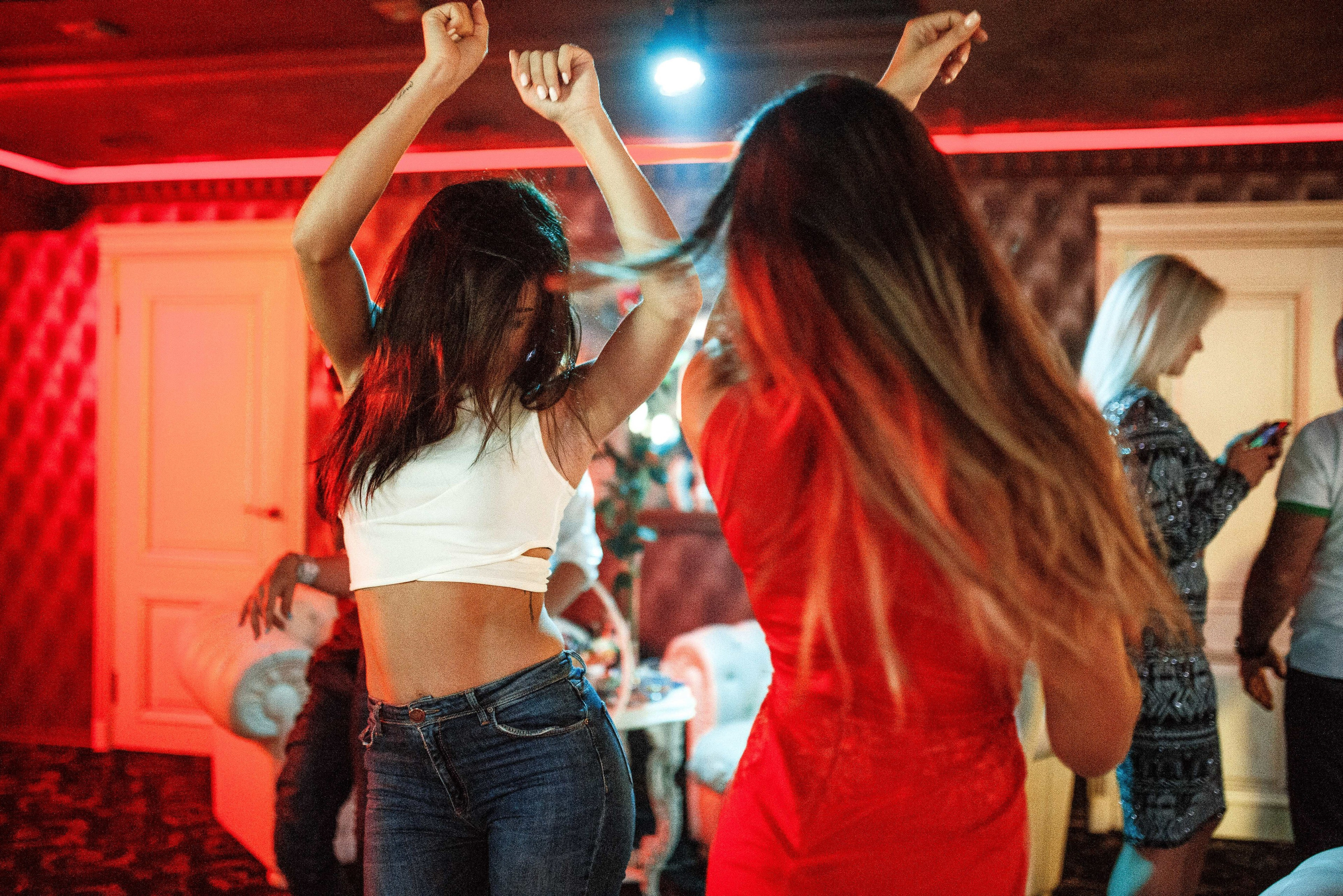 Клубы. Репортажный фотограф Григорий Козлов