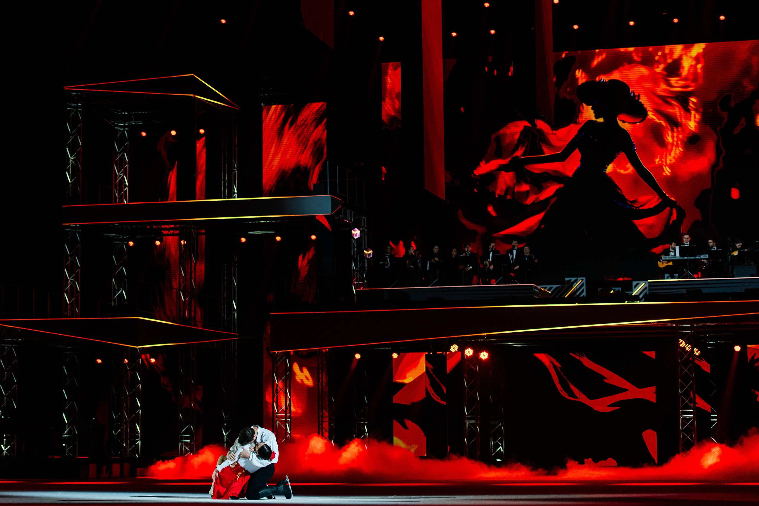 ШОУ Ильи АВЕРБУХА. ДИНА МИХНЕВА спортивный фотограф Москва