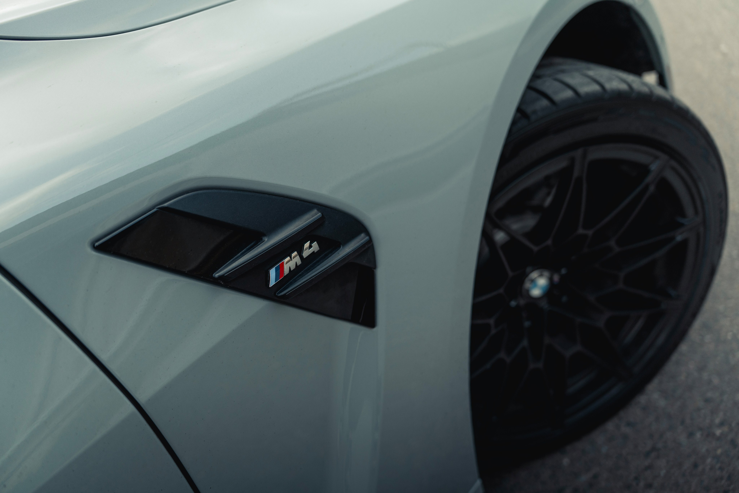 Фотографии BMW M4 G82