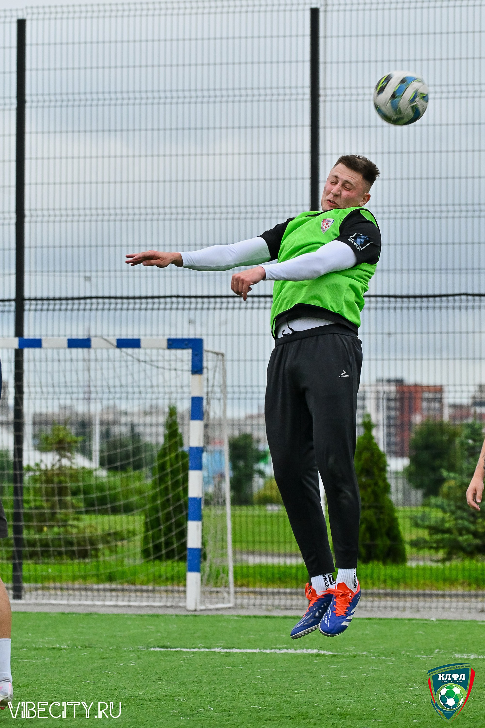 ФИНАЛЬНЫЕ МАТЧИ ПЛЕЙ-ОФФ XXl ЛЕТНЕГО КУБКА КАЛИНИНГРАДСКОЙ ЛФЛ. VIBECITY.RU Вайб Сити Ру Фоторепортажи Фотоотчеты Калининград