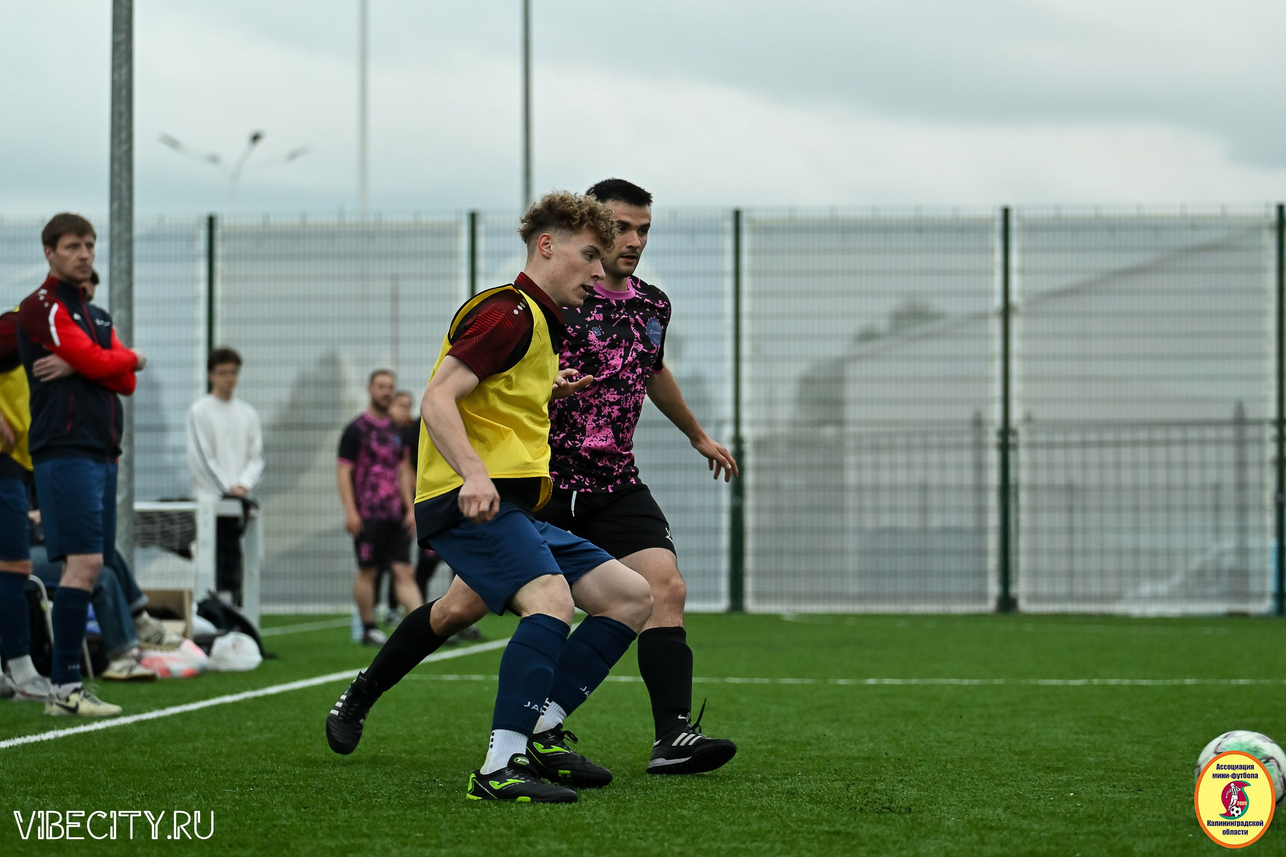 ИГРЫ МИНИ-ФУТБОЛЬНОЙ ЛИГИ. VIBECITY.RU Вайб Сити Ру Фоторепортажи Фотоотчеты Калининград