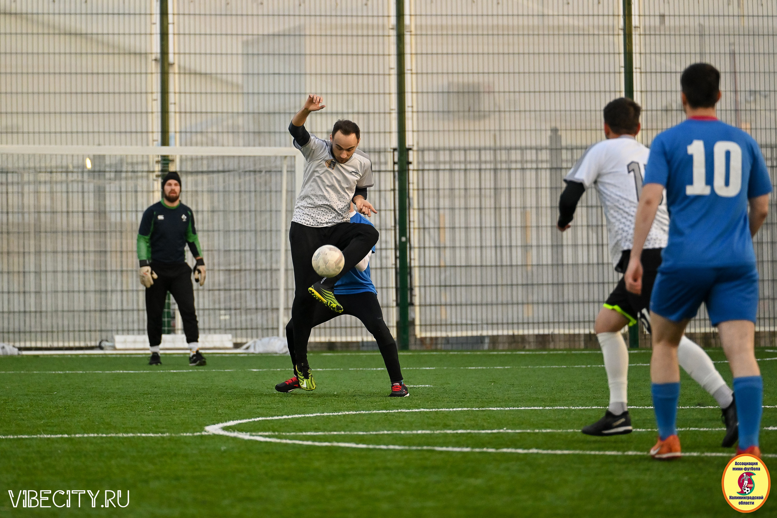 ИГРЫ МИНИ-ФУТБОЛЬНОЙ И КОРПОРАТИВНОЙ ЛИГИ. VIBECITY.RU Вайб Сити Ру Фоторепортажи Фотоотчеты Калининград