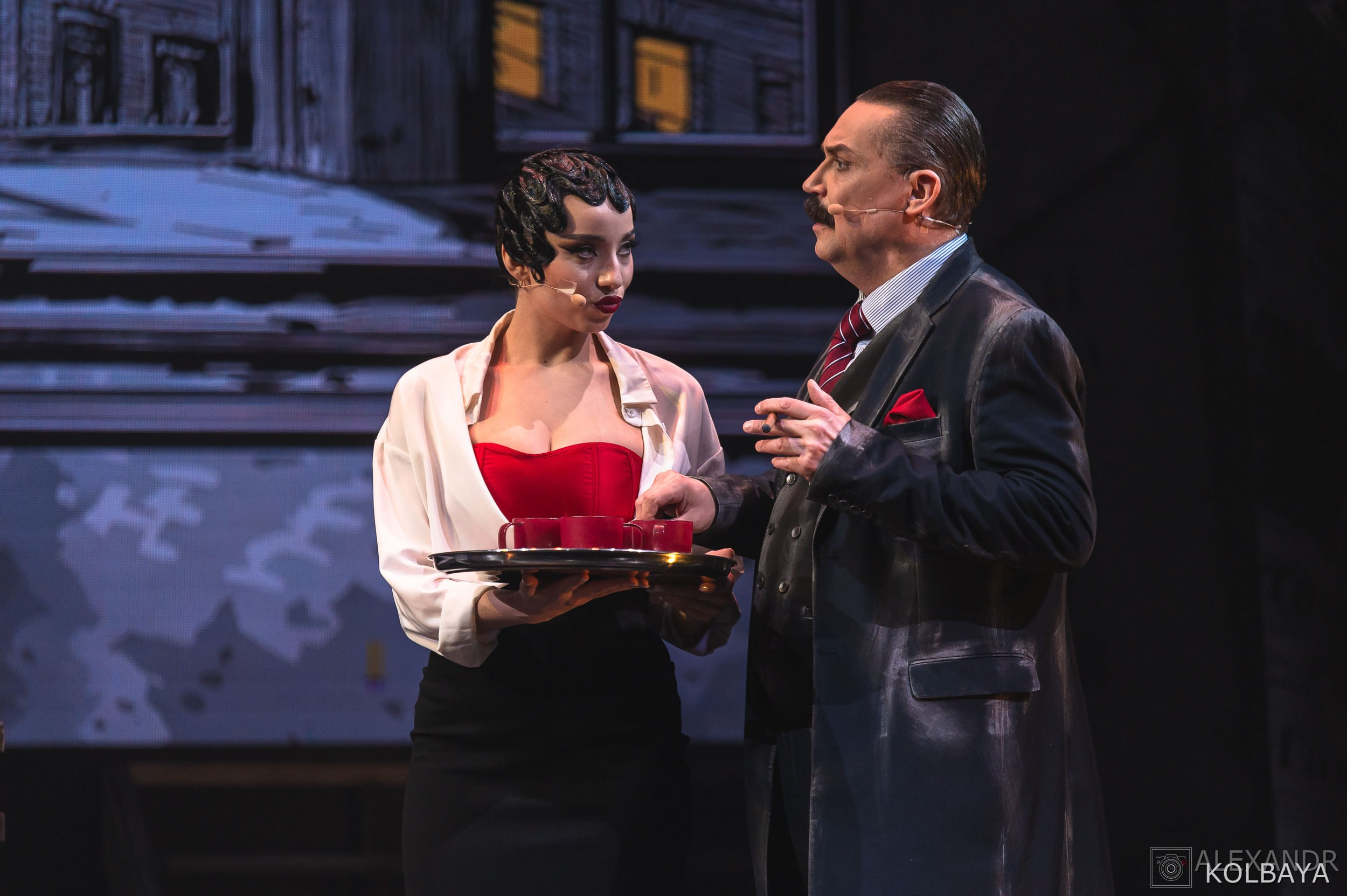 Фотографии со спектакля «Однажды в городе N». Концертный и театральный репортажный фотограф в Москве Александр Колбая