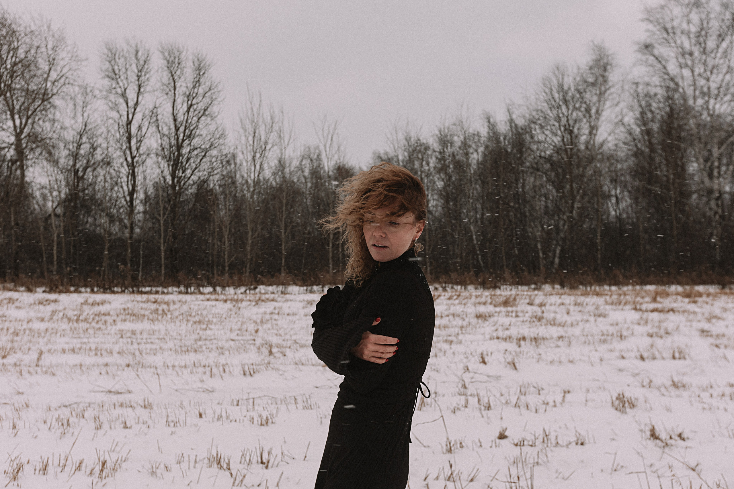 Меланхолия (поле). Семейный фотограф Тюмень, фотограф на роды Салмина Мария